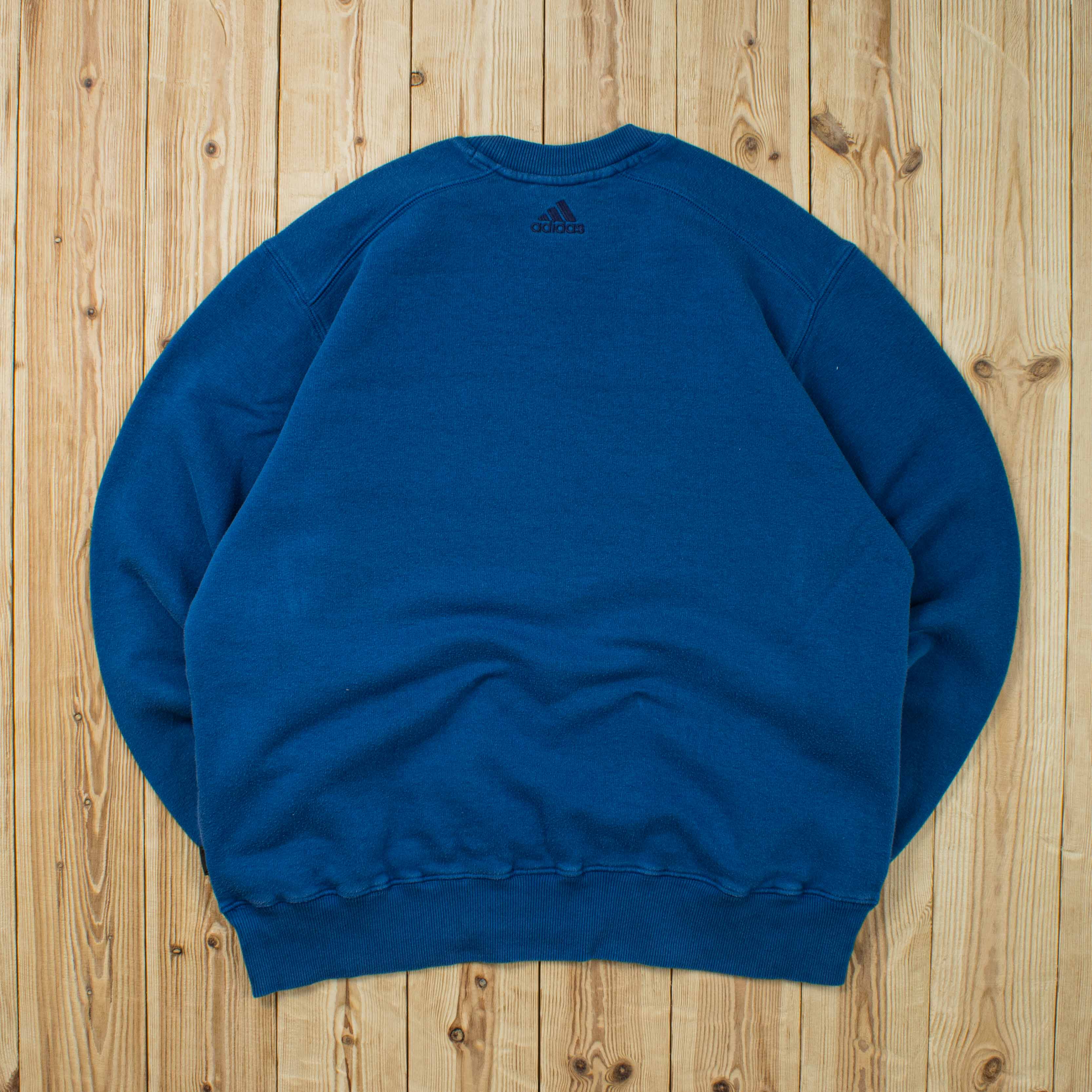 (L) Vintage Adidas Essential Embroidered Sweatshirt