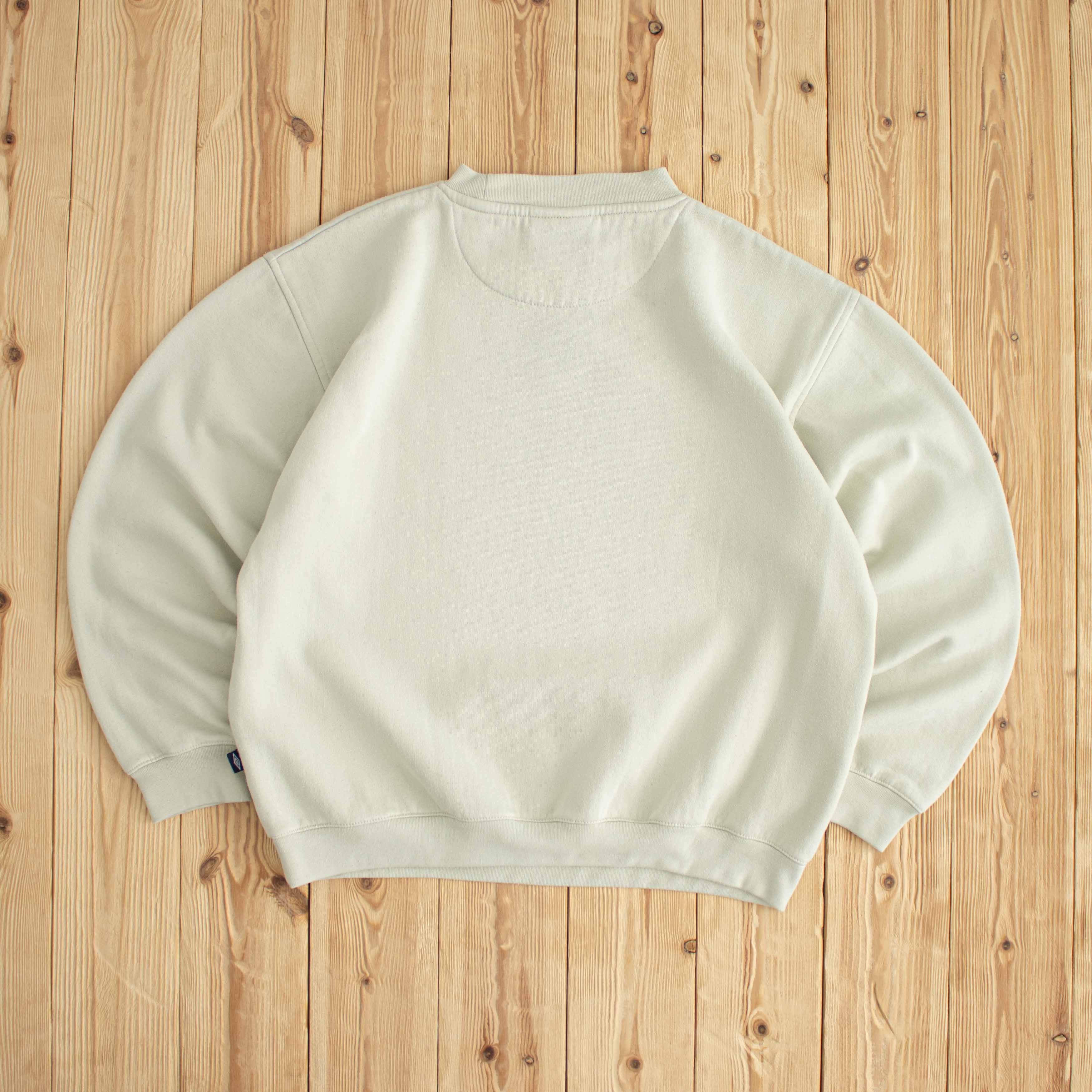 (M) Umbro Vintage Embroidered Sweatshirt Beige