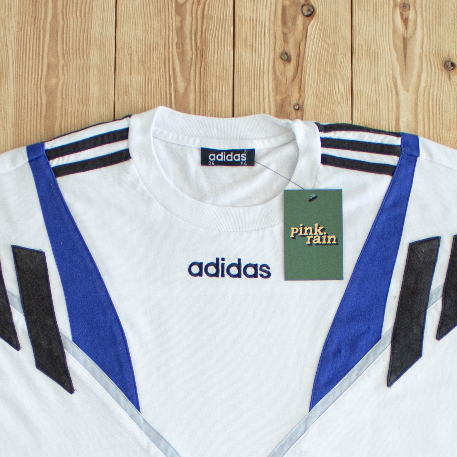 (L) Adidas Vintage Embroidered T-Shirt White