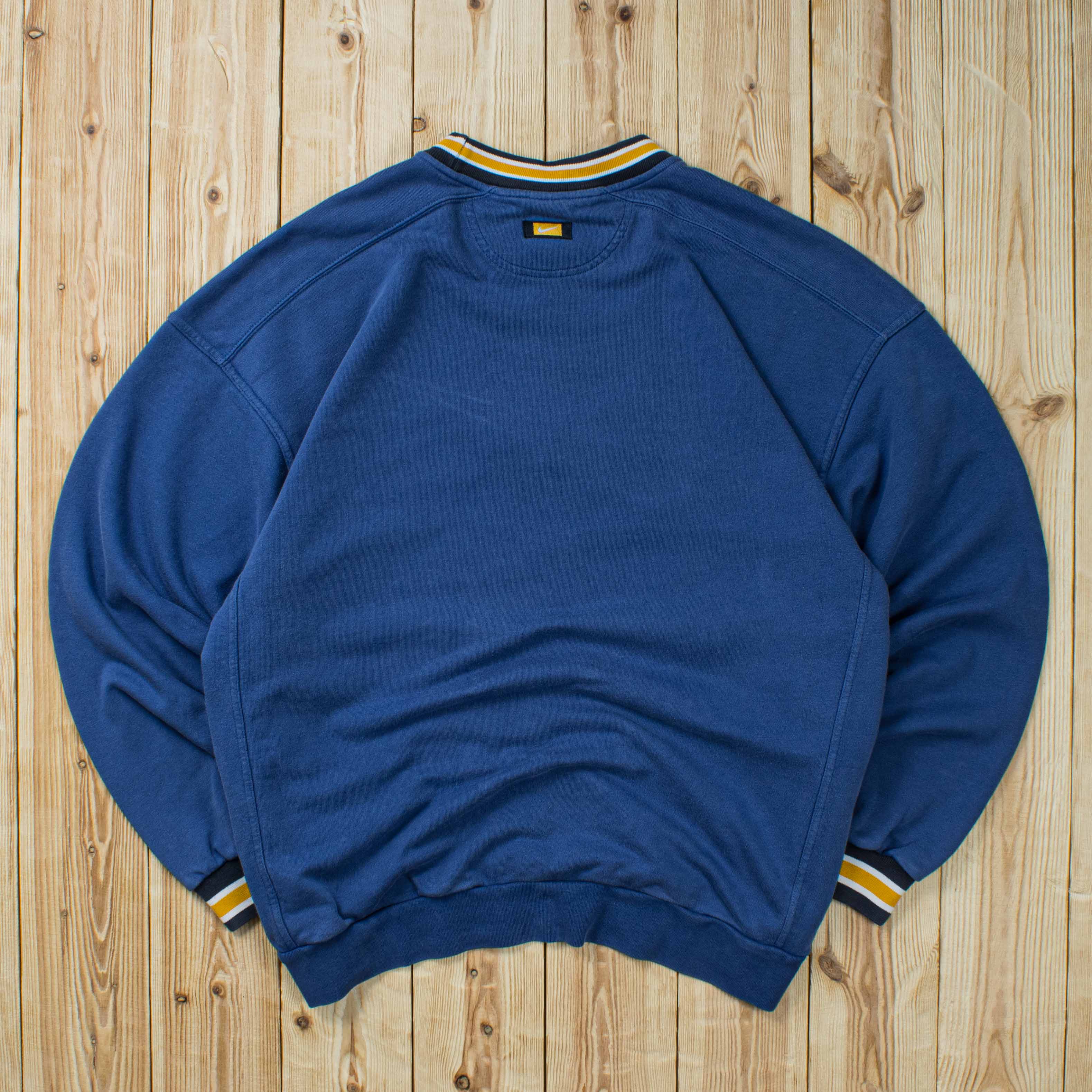 (XL) Vintage Nike Big Swoosh Embroidered Sweatshirt