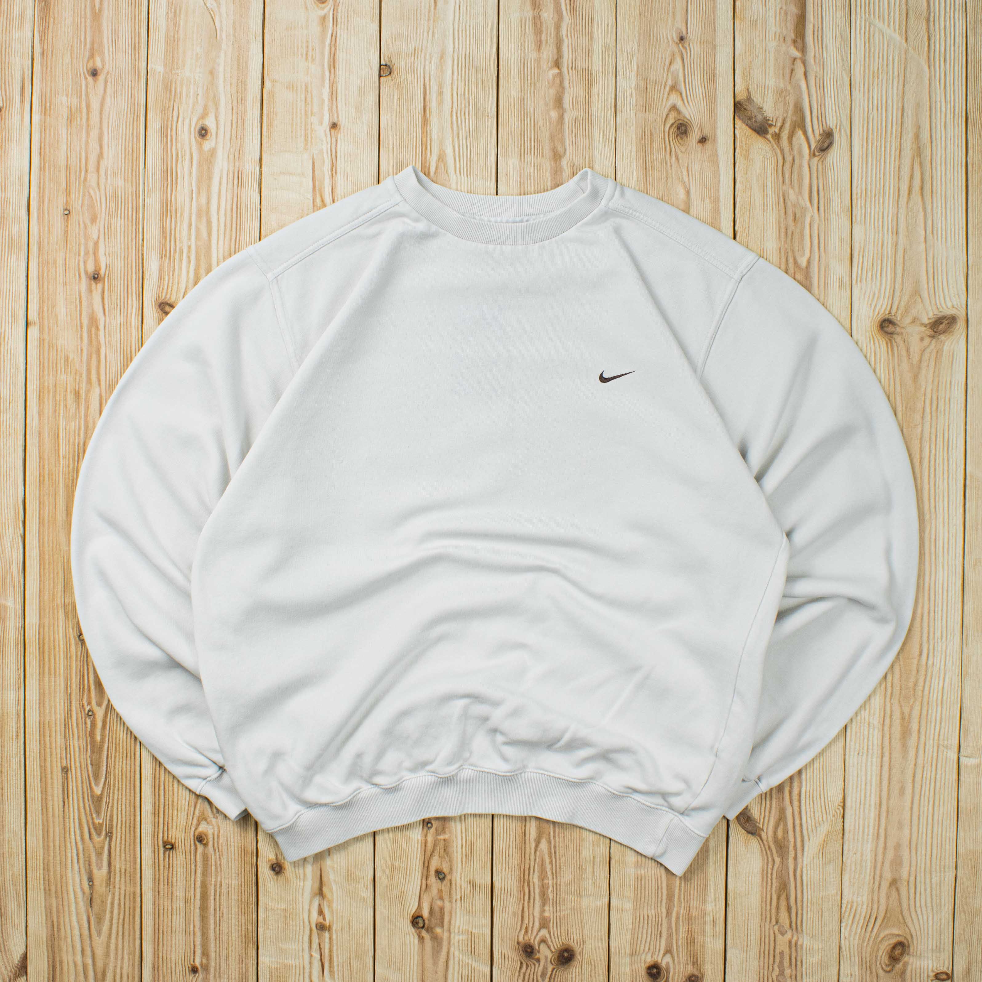 (M) Vintage Nike Essential Embroidered Sweatshirt