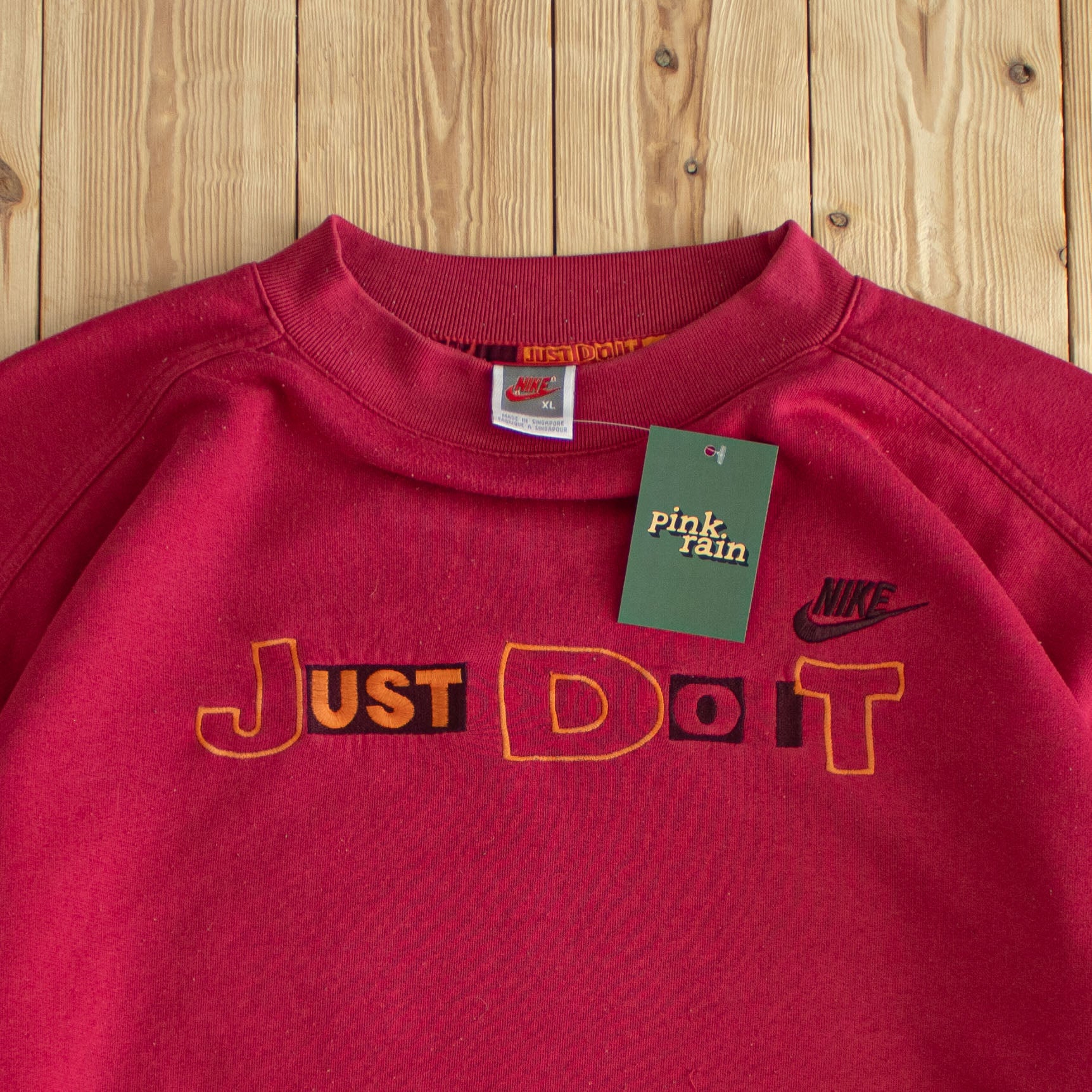 (L/XL) Nike 'Just Do It' Vintage Embroidered Sweatshirt Red
