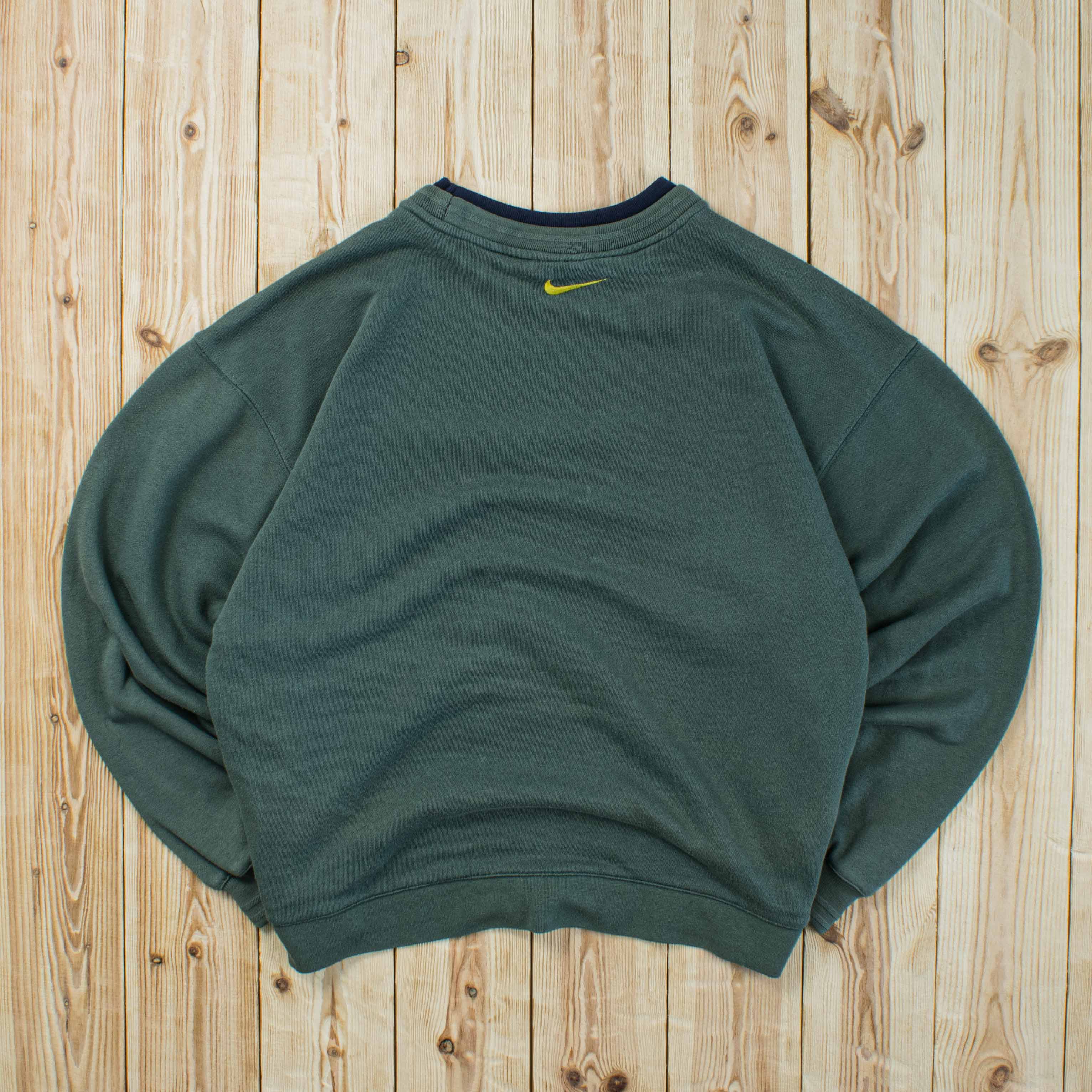 (M) Vintage Nike Athletic Embroidered Sweatshirt
