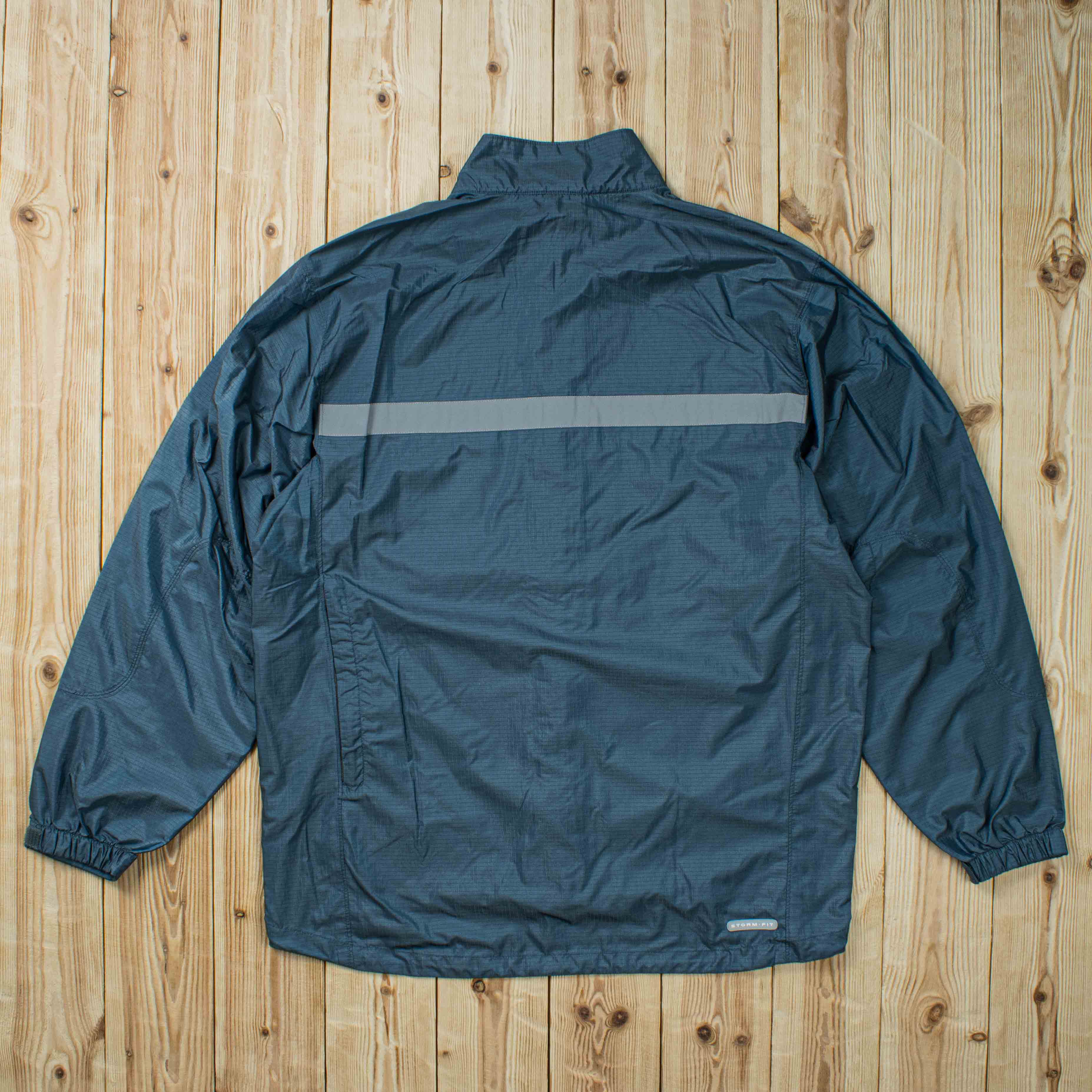 (L) Vintage Nike Essential Embroidered Jacket