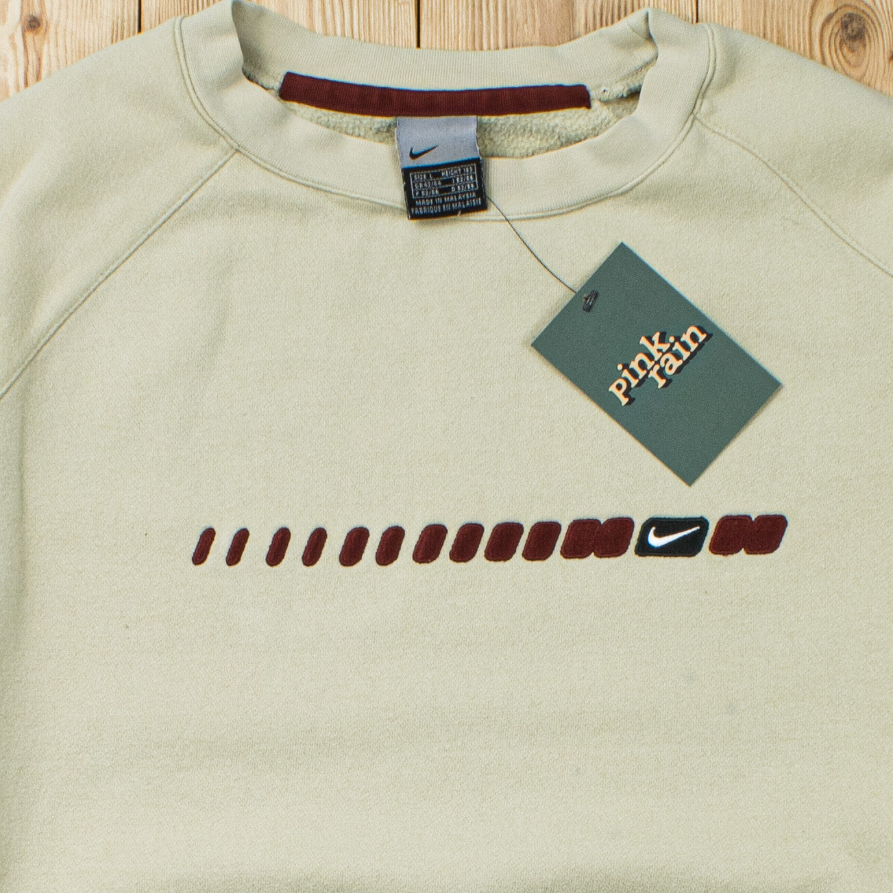 (L) Vintage Nike Embroidered Sweatshirt