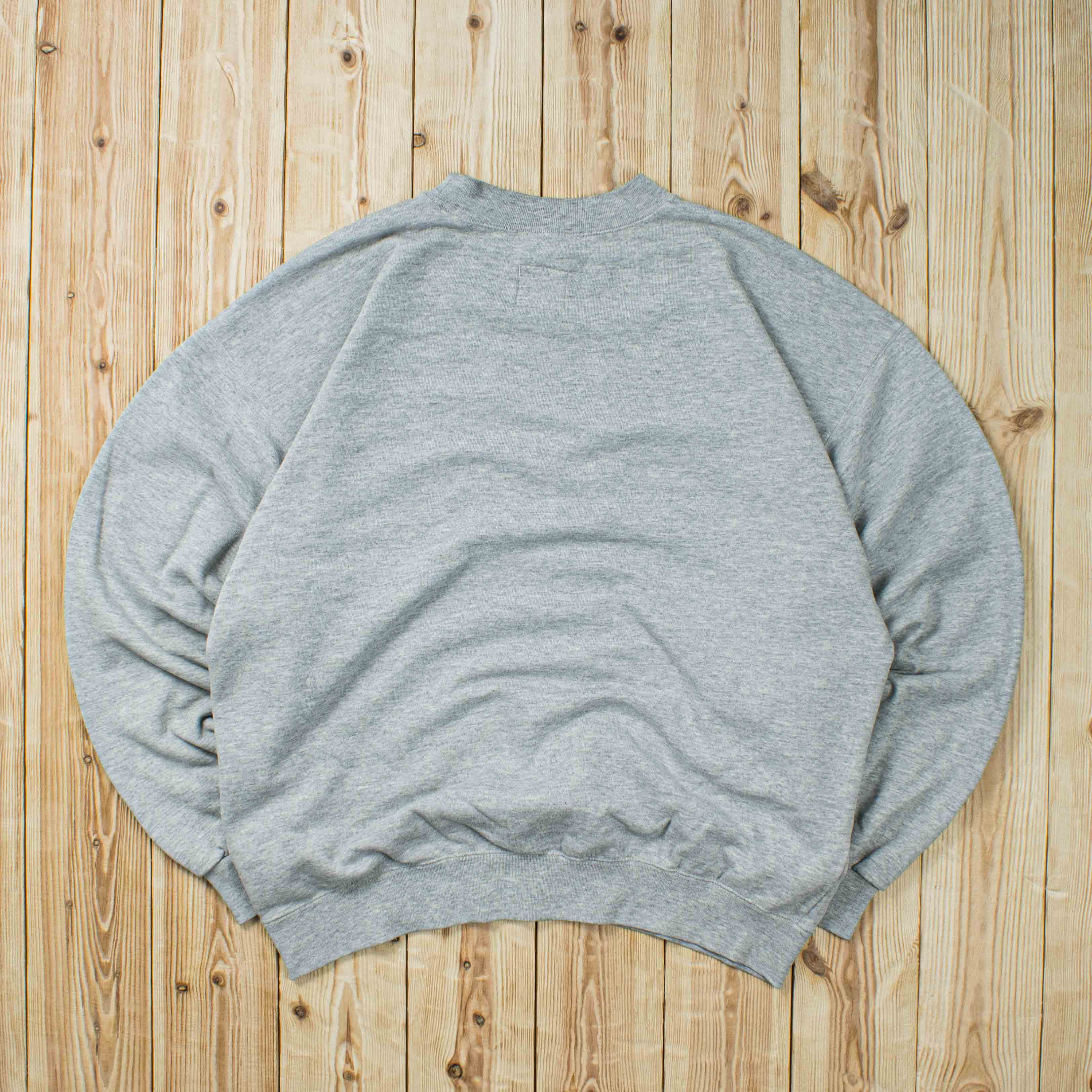 (L) Vintage Nike Essential Embroidered Sweatshirt