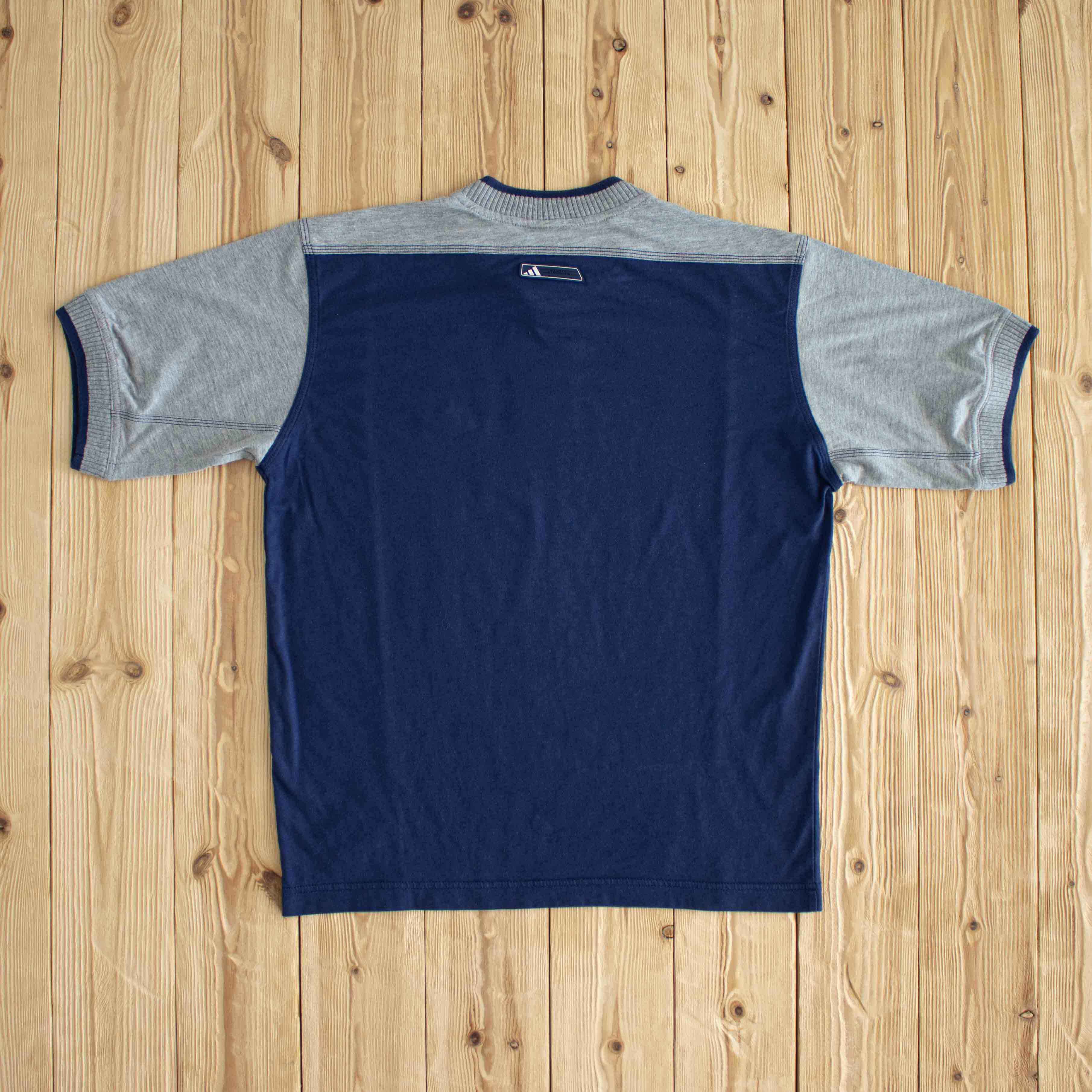 (L) Adidas Vintage Embroidered T-Shirt Blue