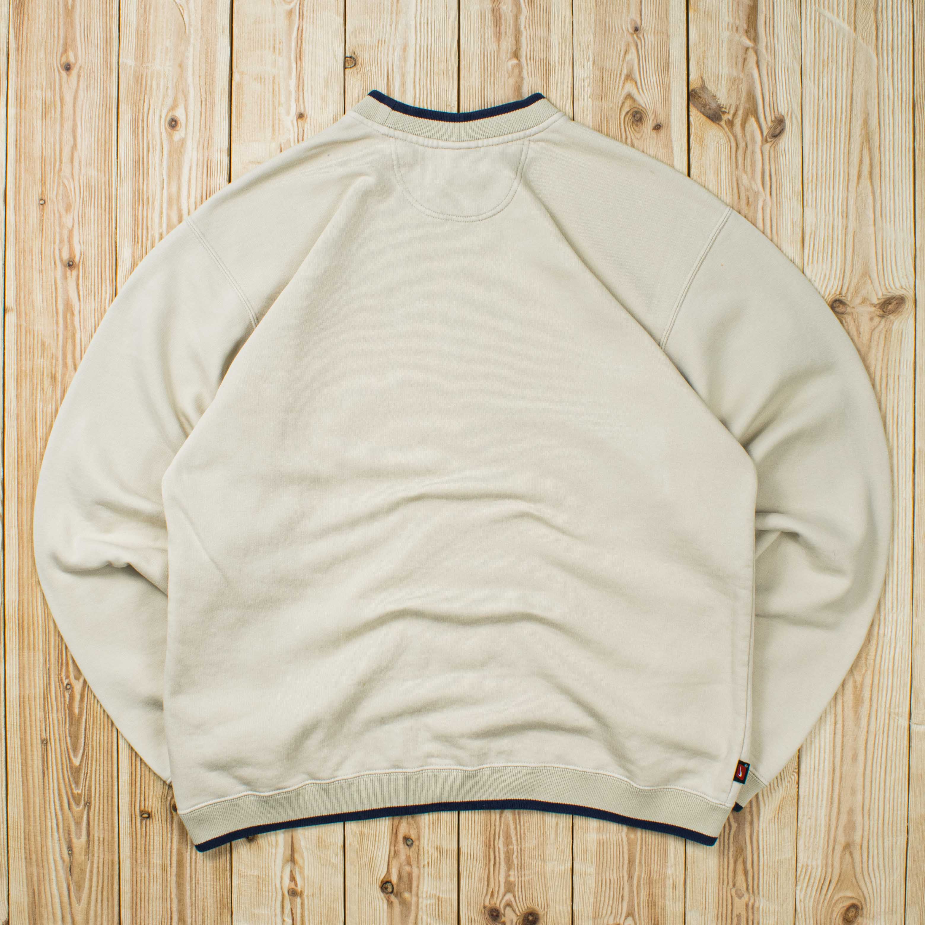 (L) Vintage Nike Swoosh Embroidered Sweatshirt