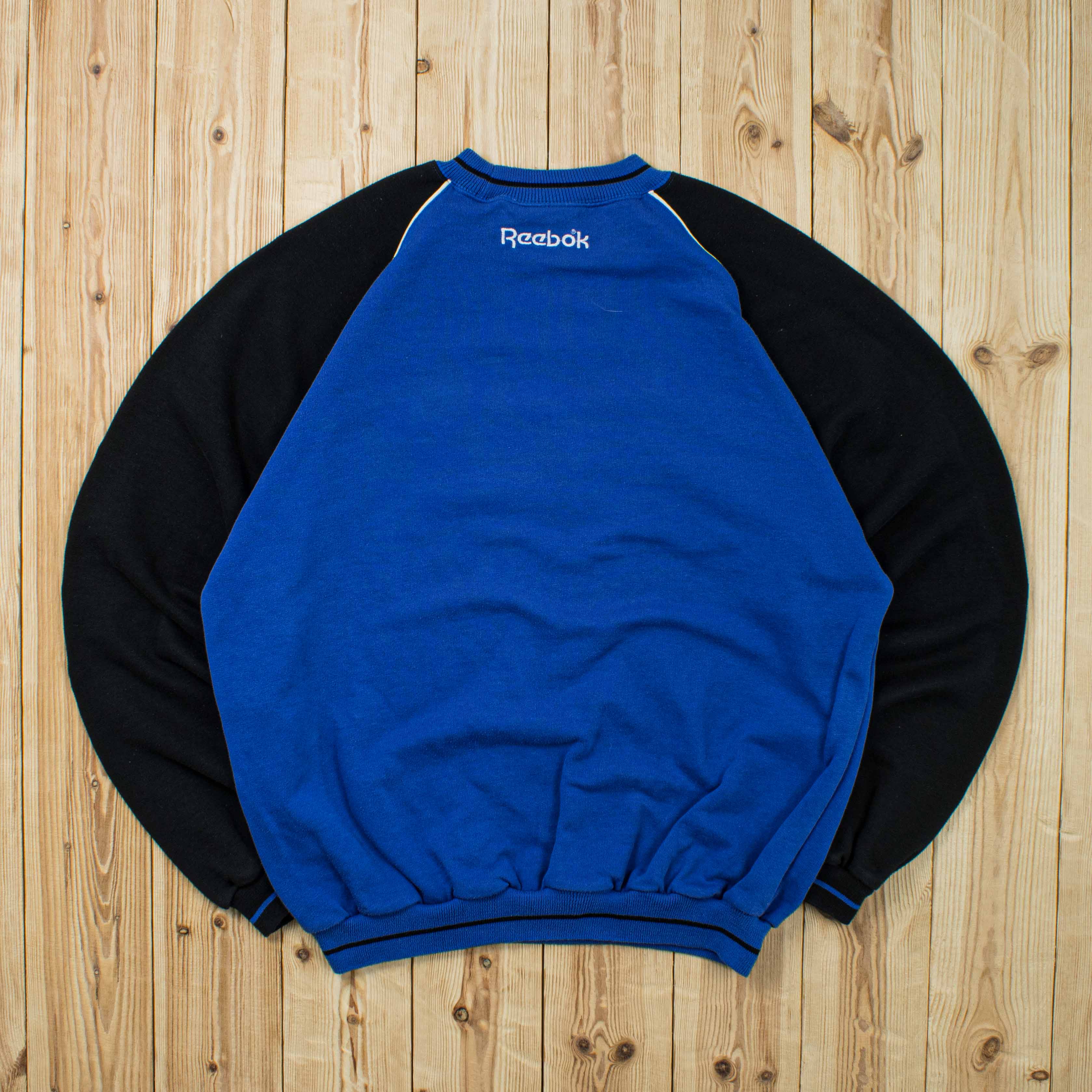 (M) Vintage Reebok Spell Out Embroidered Sweatshirt