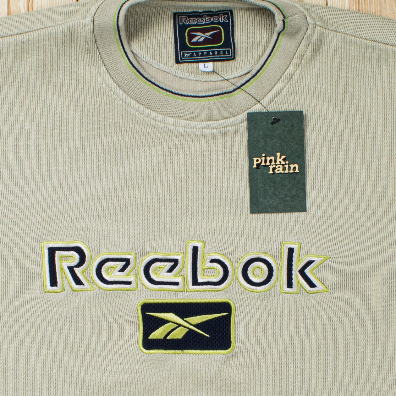 (M) Vintage Reebok Spell Out Embroidered Sweatshirt