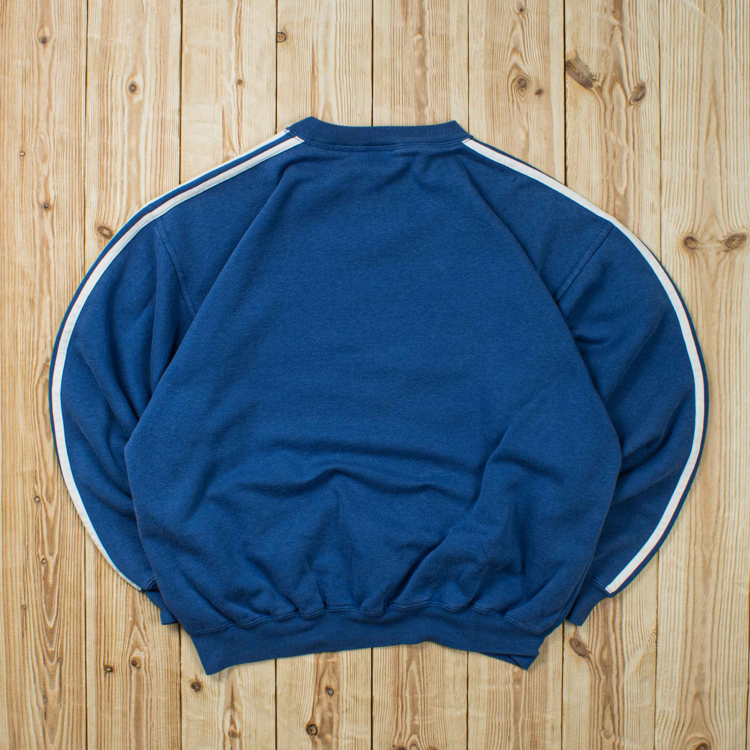 (M) Vintage Adidas Essential Embroidered Sweatshirt