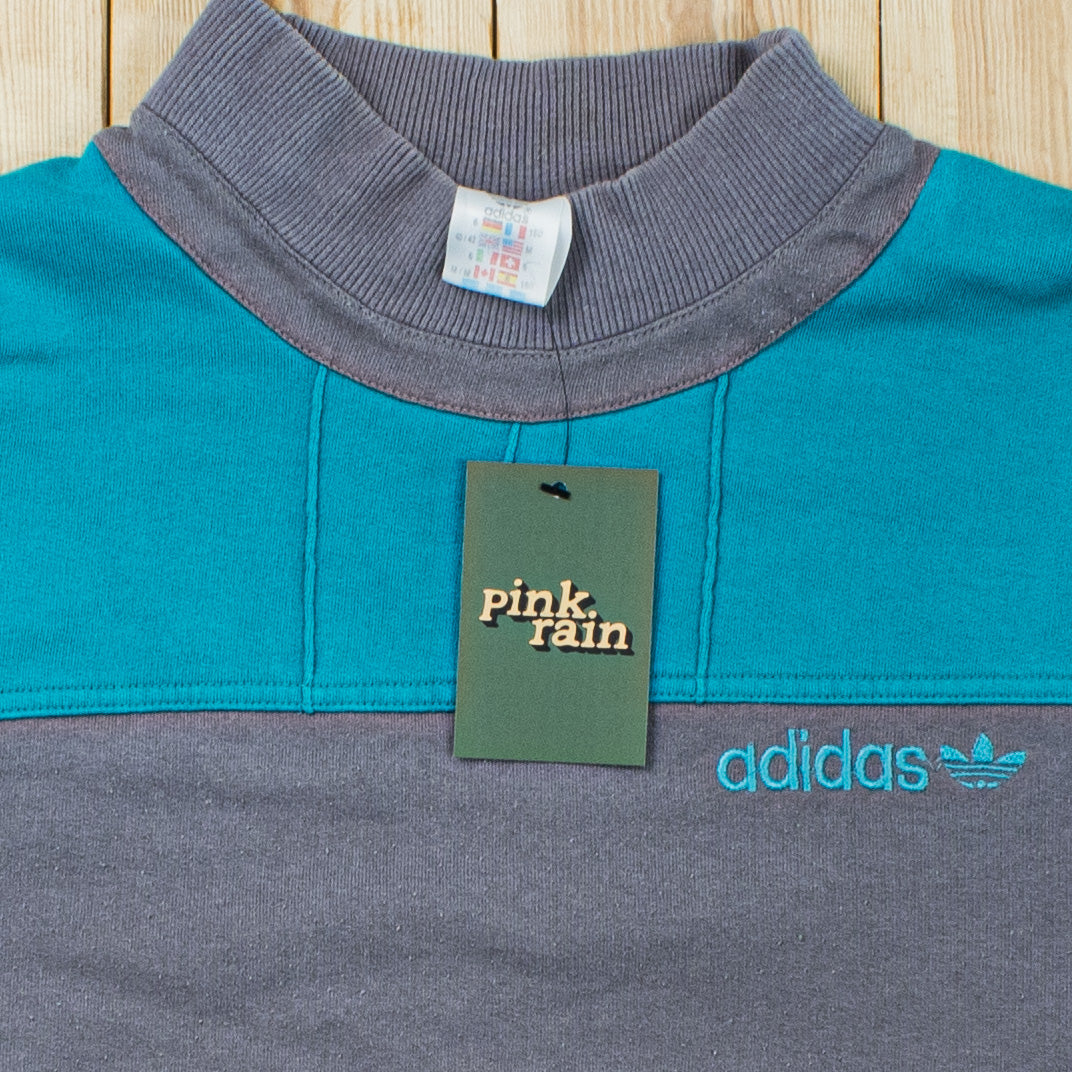 (S) Vintage Adidas Essential Embroidered Sweatshirt