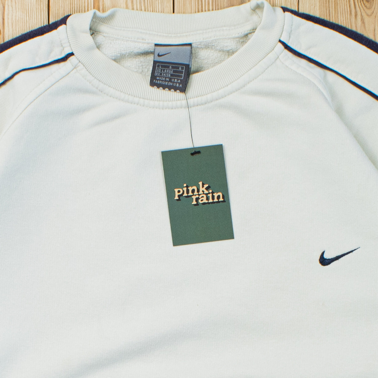 (M) Vintage Nike Essential Embroidered Sweatshirt