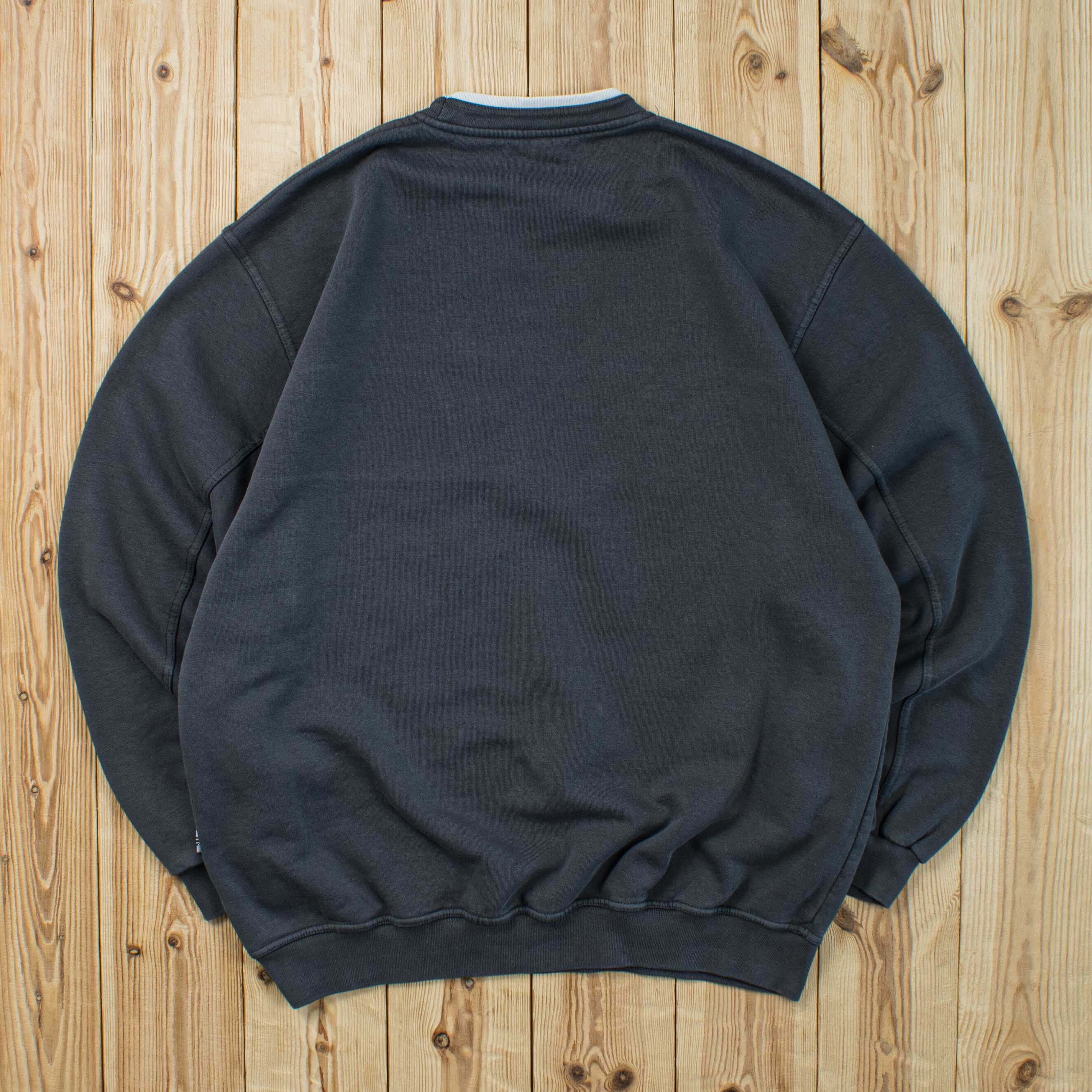 (M) Vintage Adidas Essential Embroidered Sweatshirt