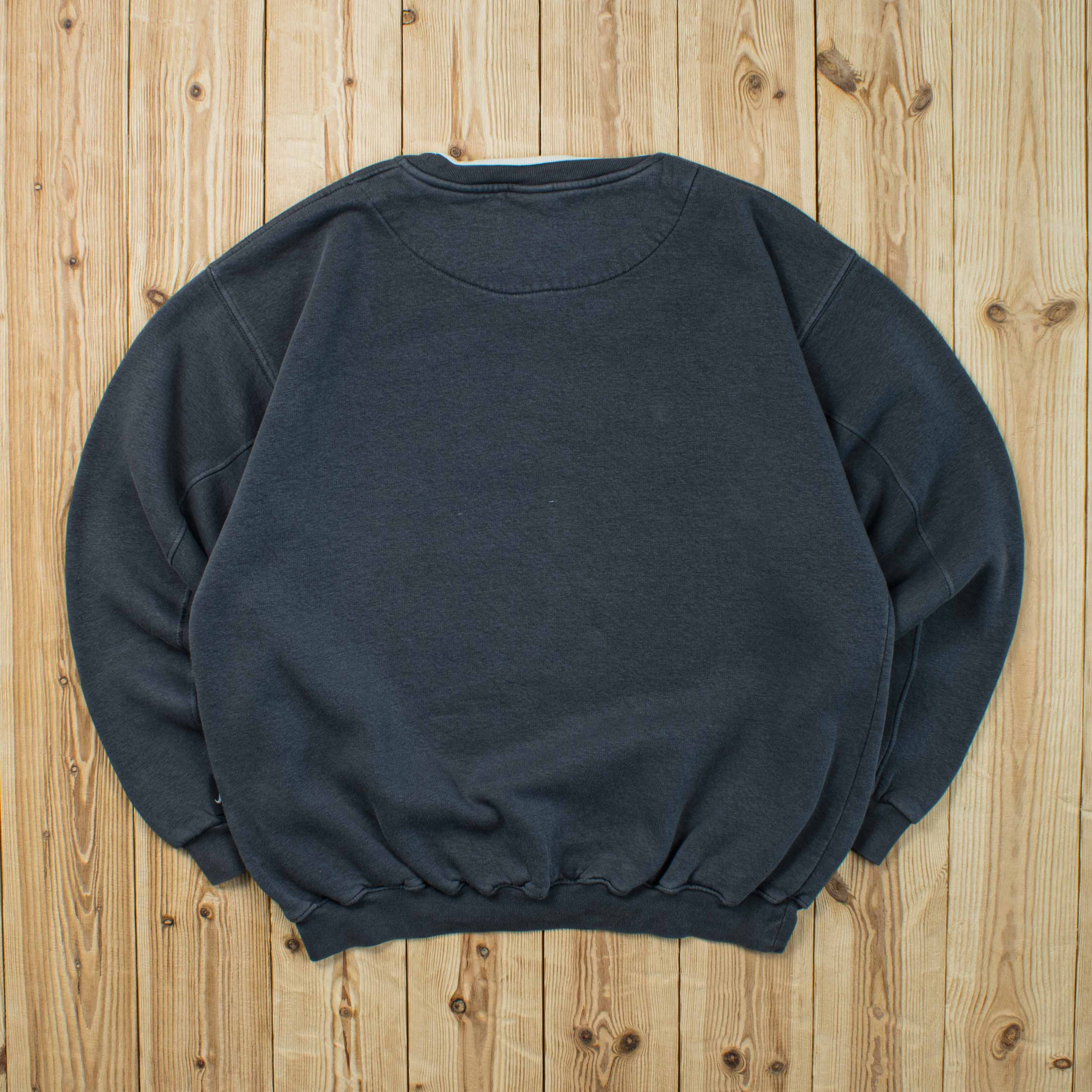 (M) Vintage Nike Essential Embroidered Sweatshirt