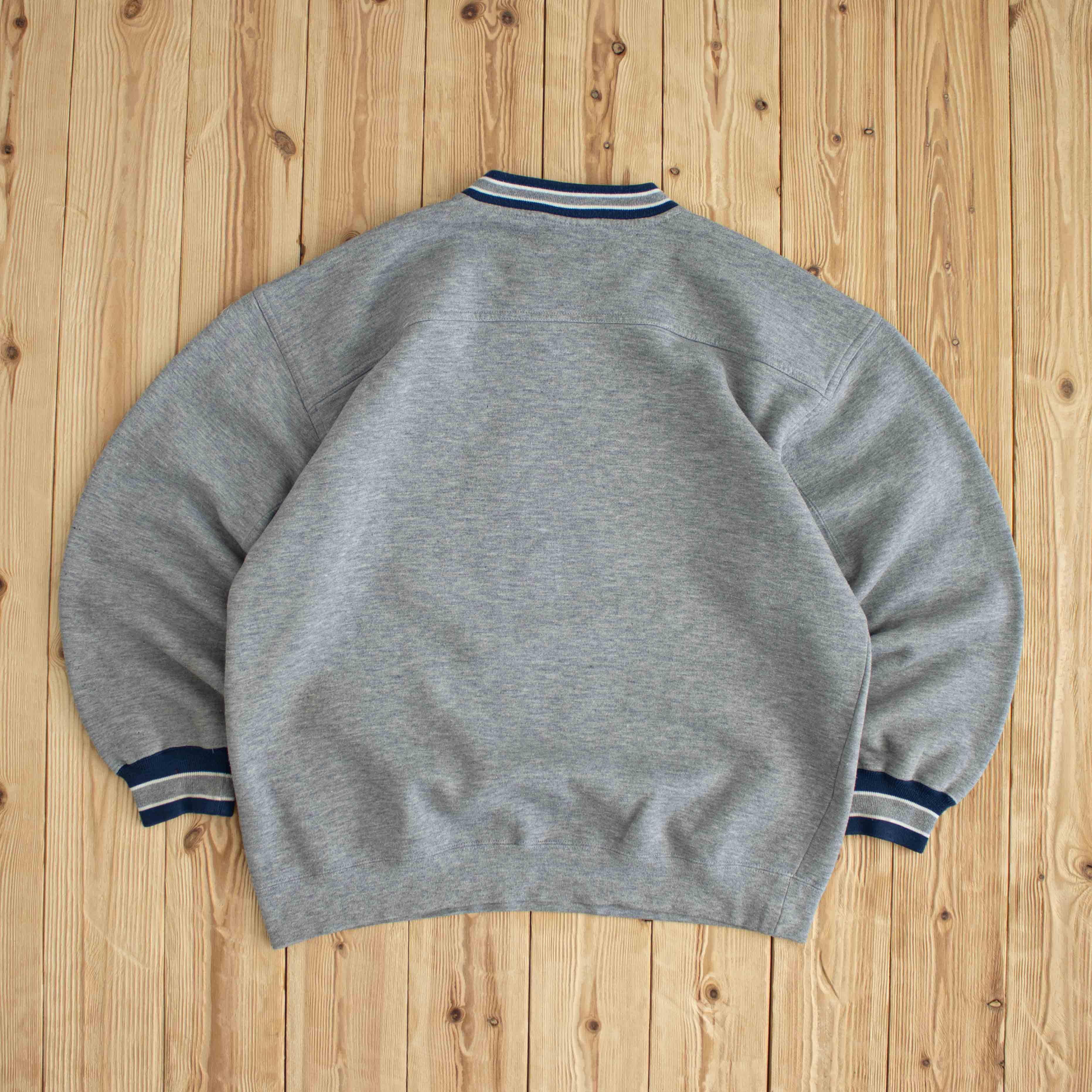 (M/L) Nutmeg Dallas Cowboys NFL Vintage Embroidered Sweatshirt Gray