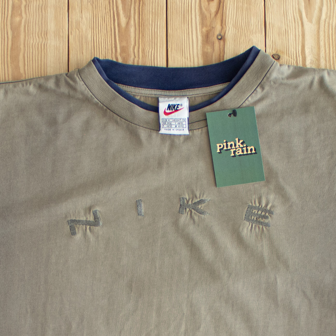 (M) Nike Spell Out Vintage Embroidered T-Shirt Beige