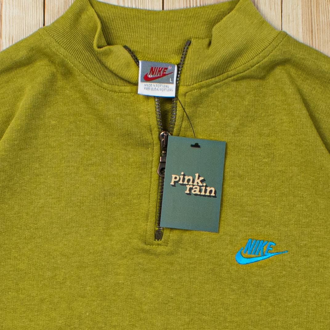 (M) Vintage Nike Essential Embroidered Quarter-Zip Sweatshirt