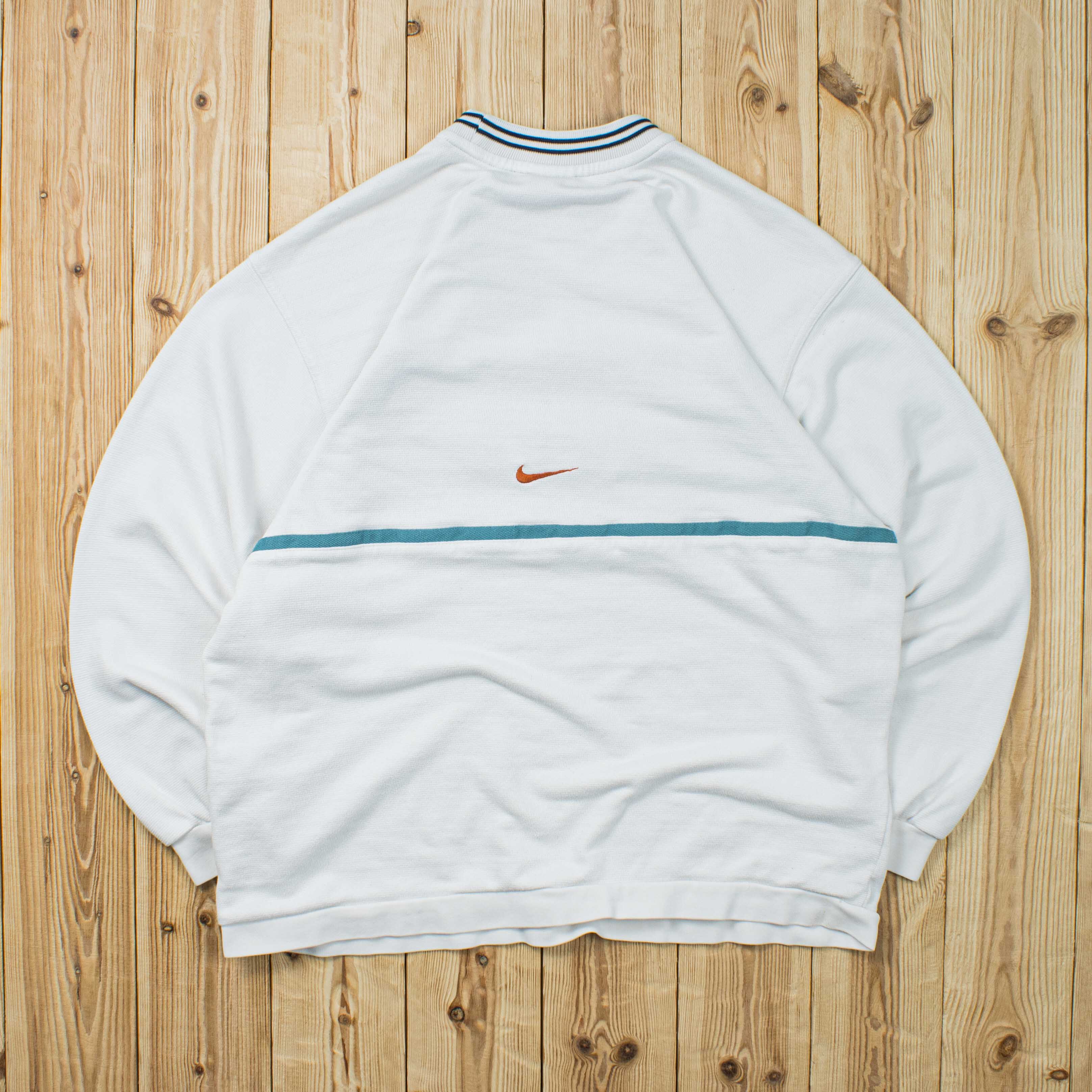 (M) Vintage Nike Spell Out Embroidered Sweatshirt