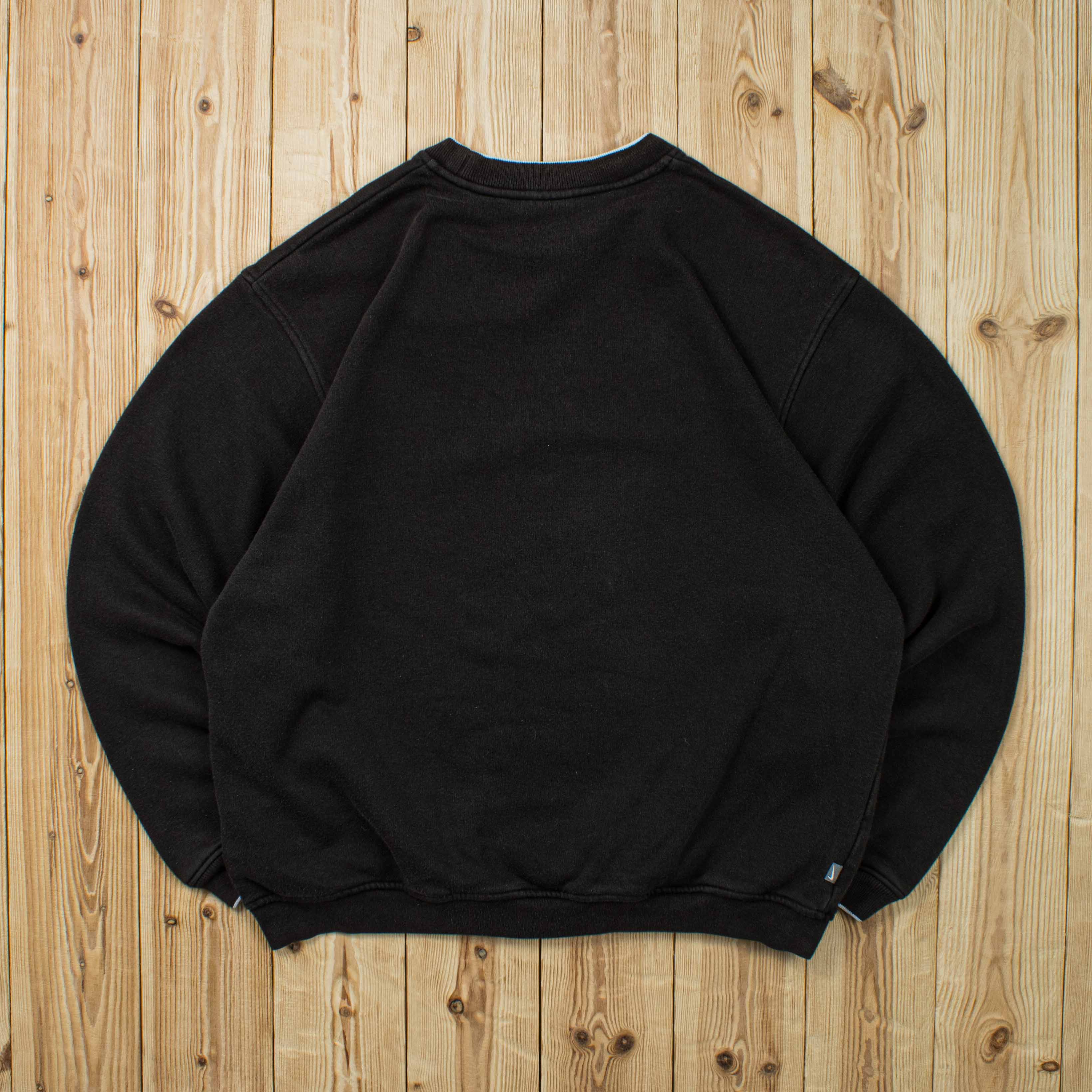 (M) Vintage Nike Athletic Embroidered Sweatshirt