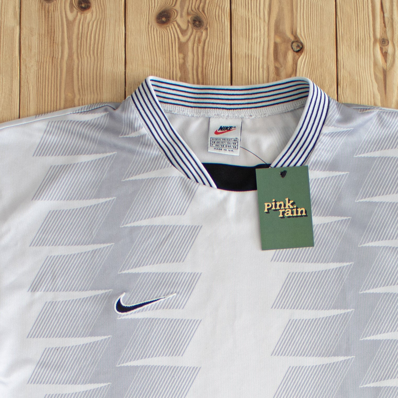 (L/XL) Nike Vintage Embroidered T-Shirt White