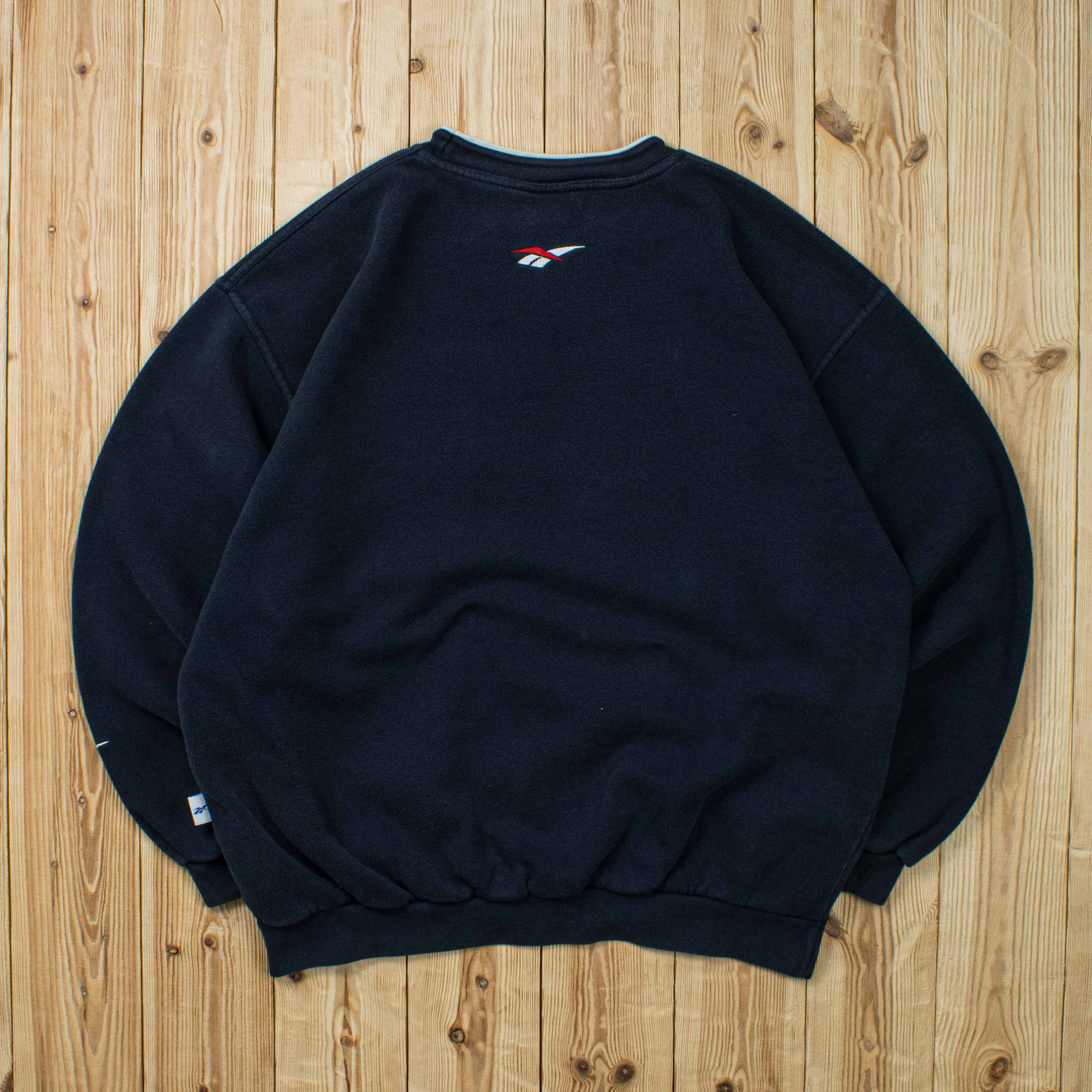 (L) Vintage Reebok Spell Out Embroidered Sweatshirt