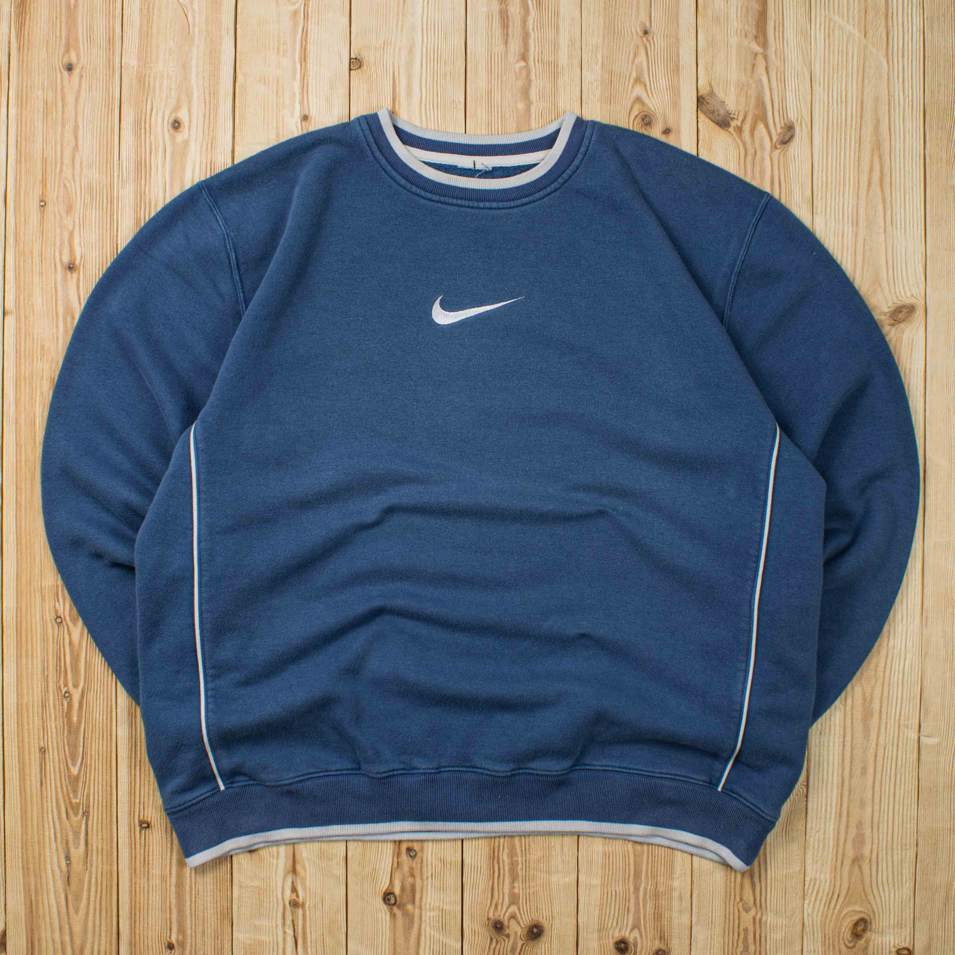 (L) Vintage Nike Center Swoosh Embroidered Sweatshirt