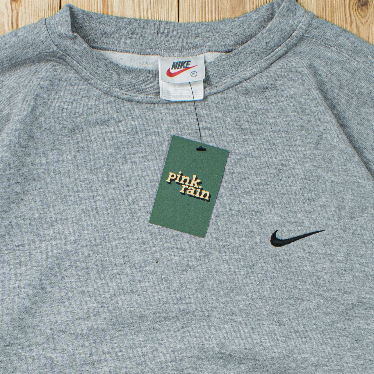 (L) Vintage Nike Essential Embroidered Sweatshirt