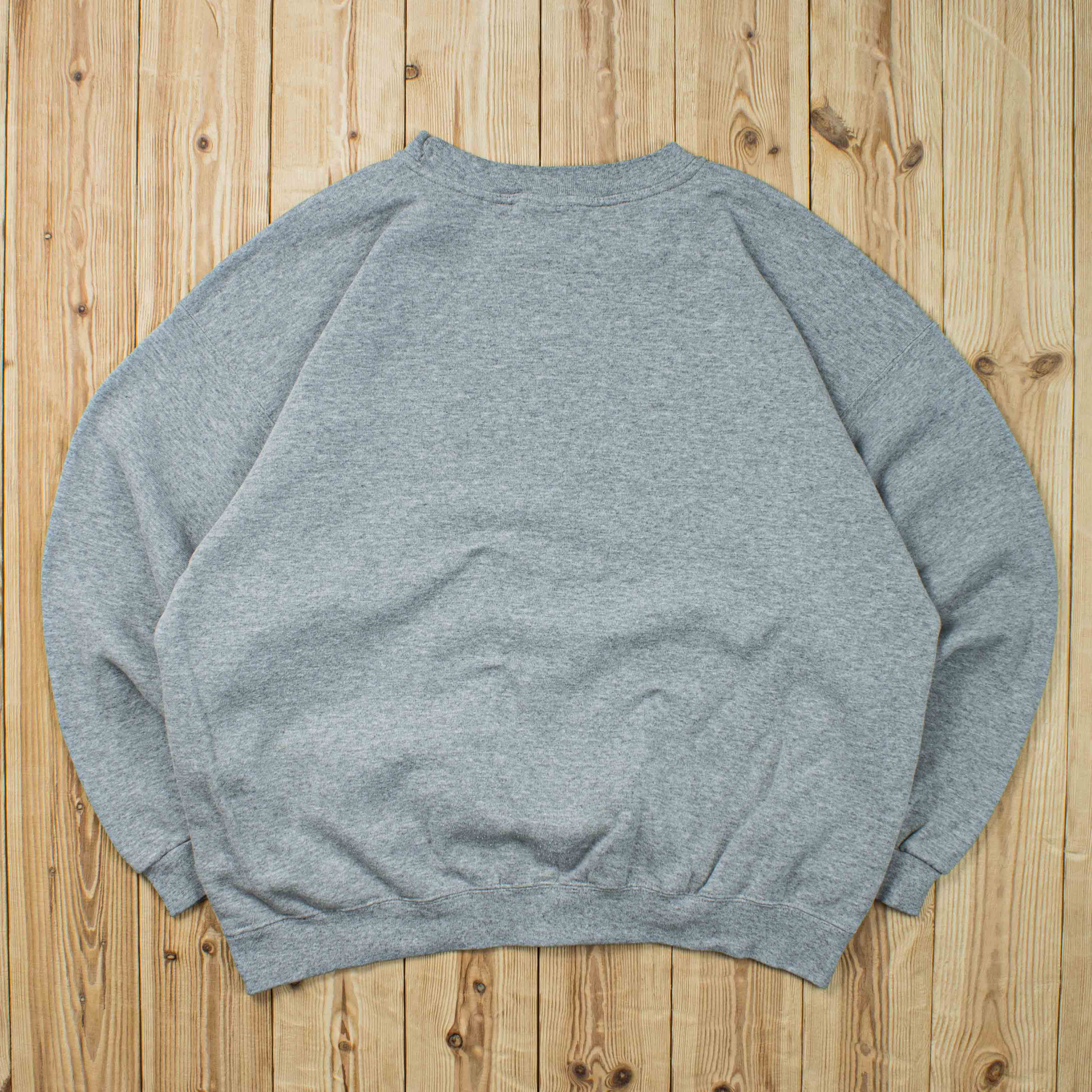 (L) Vintage Nike Essential Embroidered Sweatshirt