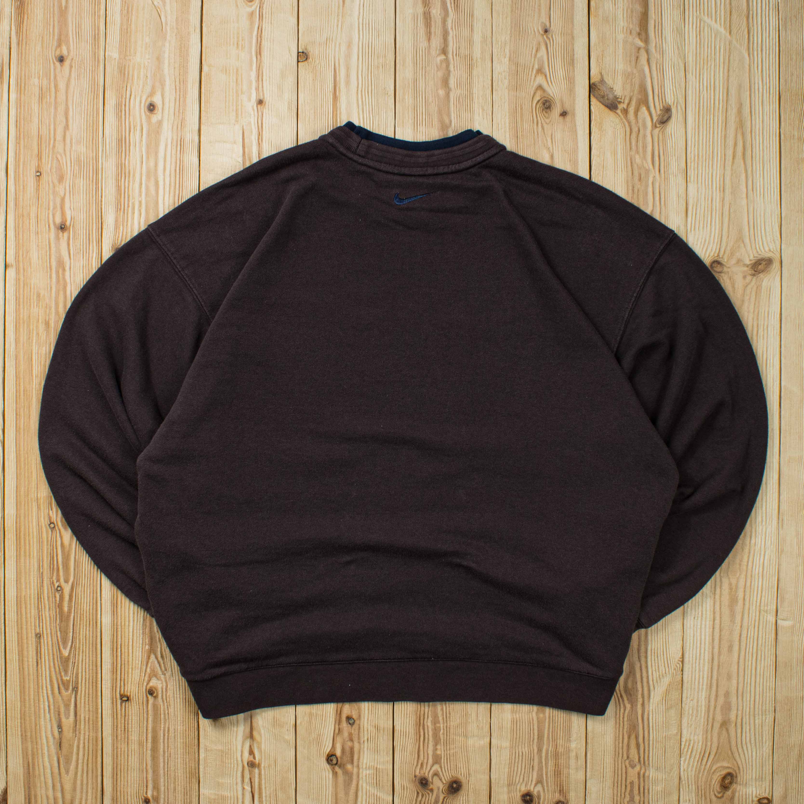 (M/L) Vintage Nike Authentic Athletic Embroidered Sweatshirt