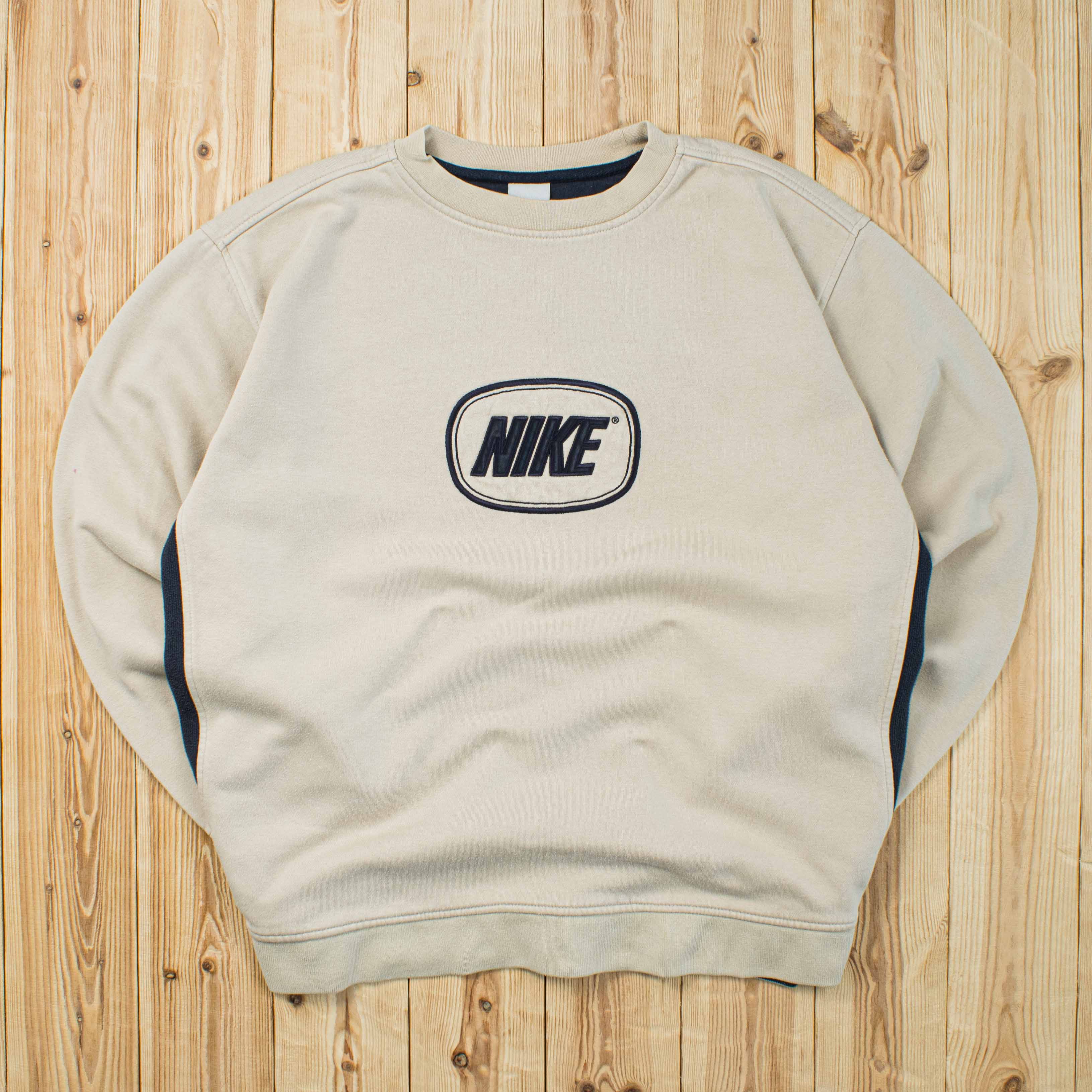 (L) Vintage Nike Spell Out Embroidered Sweatshirt