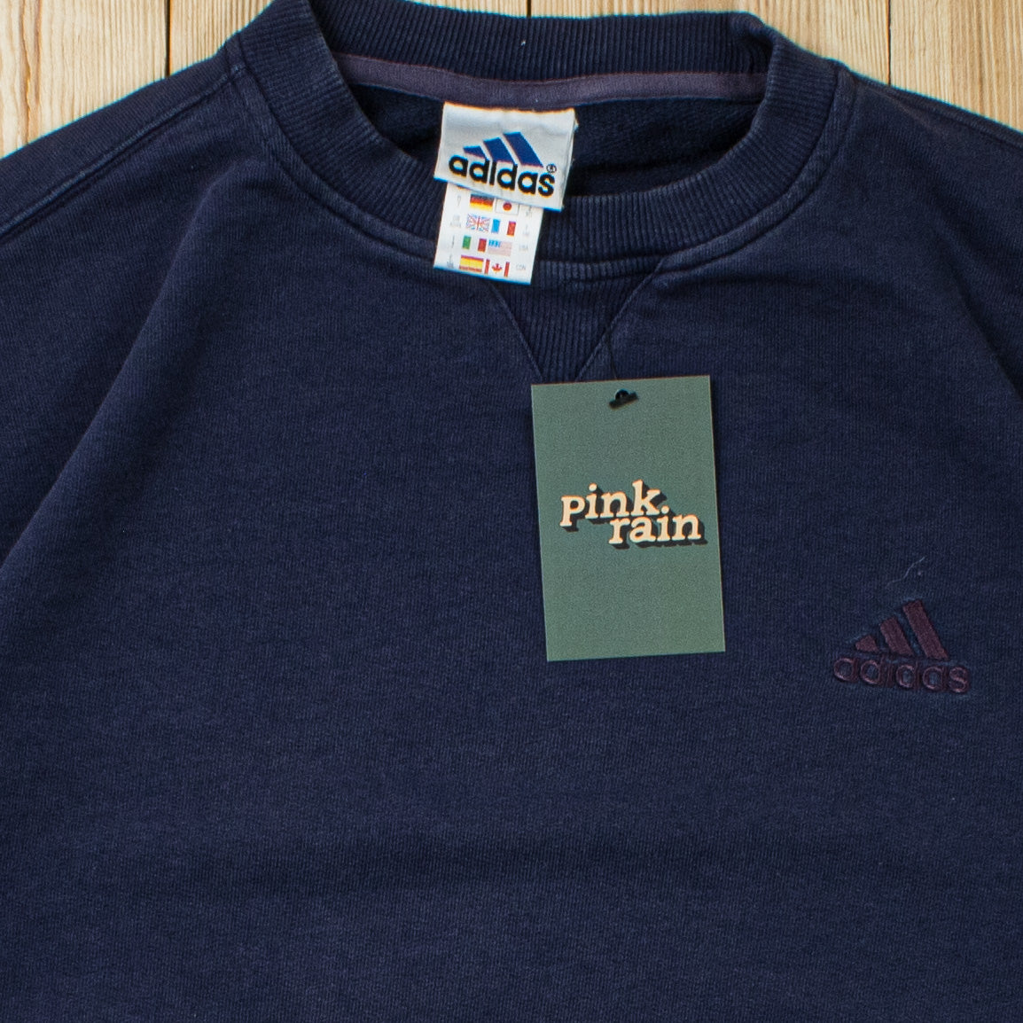 (M) Vintage Adidas Essential Embroidered Sweatshirt