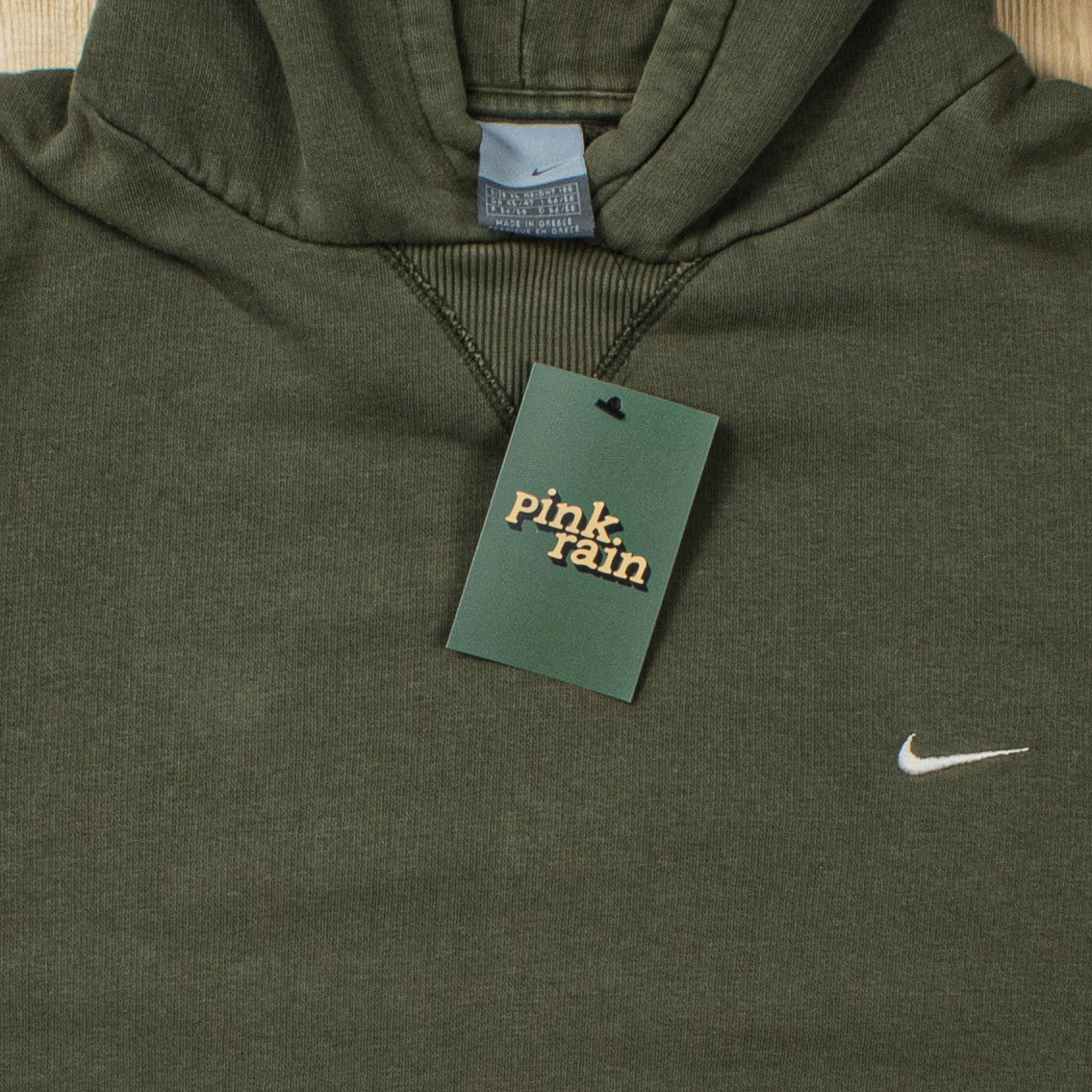 (L) Vintage Nike Essential Embroidered Hoodie
