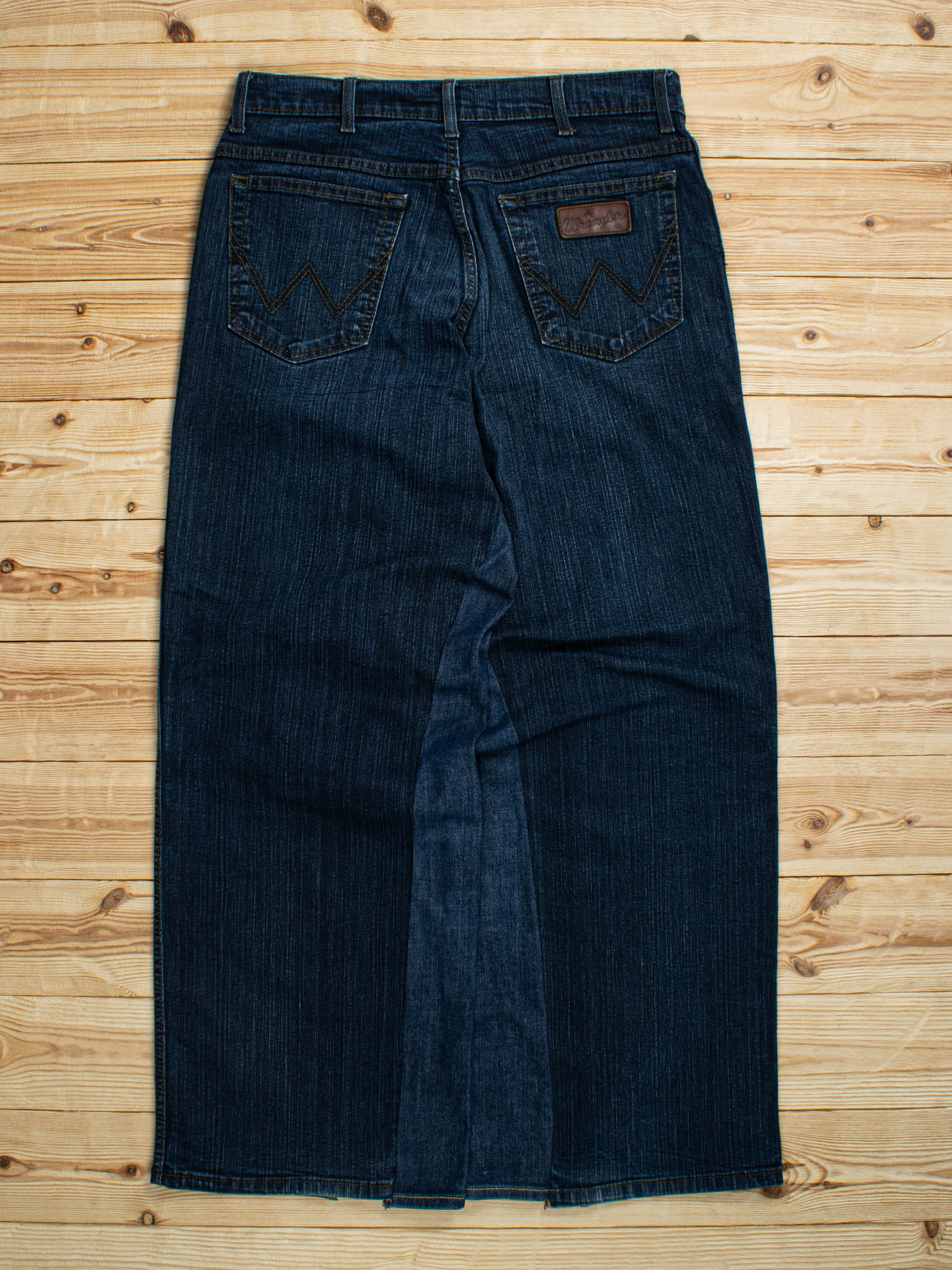 (W33 L32) Reworked Vintage Wrangler Jeans