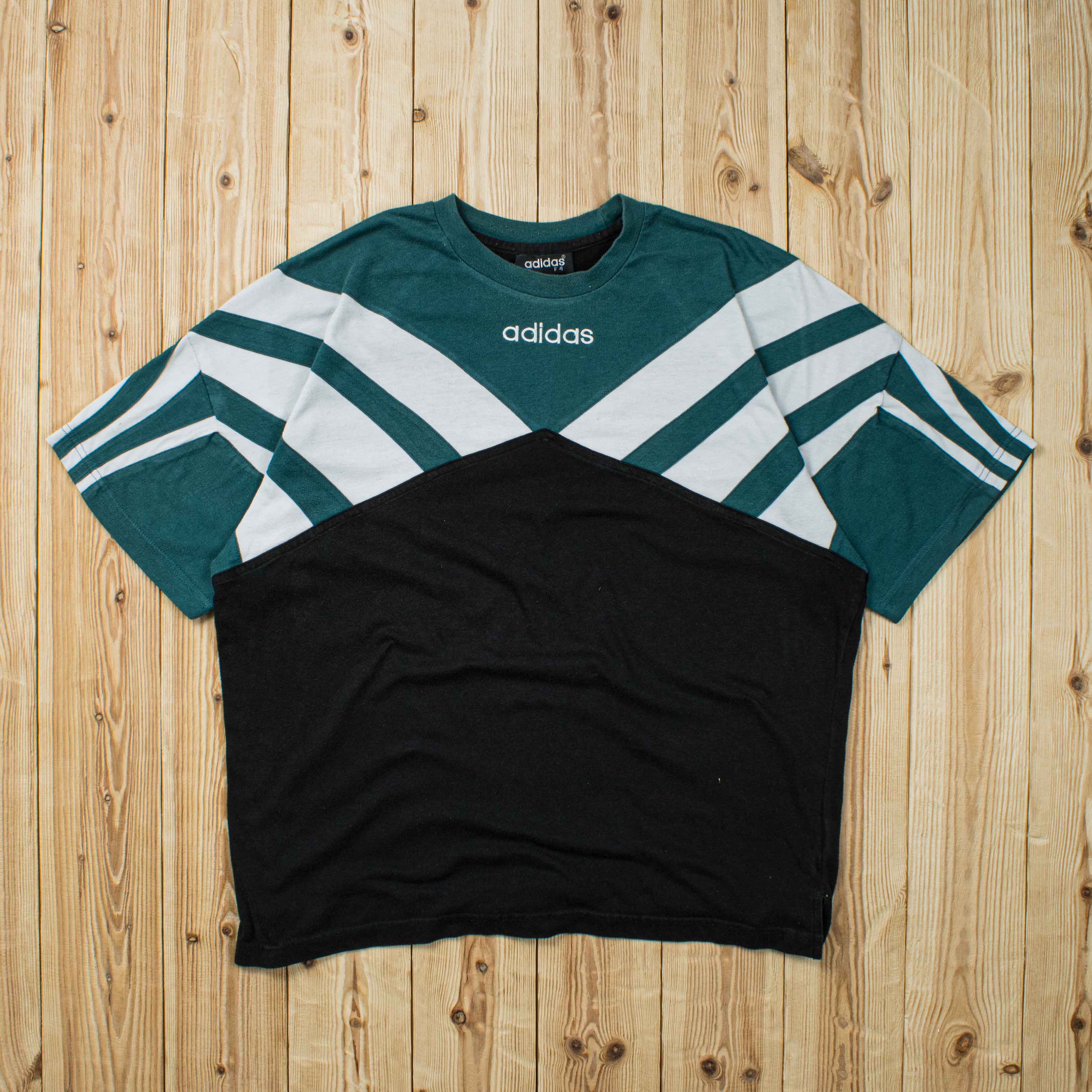 (M) Vintage Adidas Embroidered T-Shirt