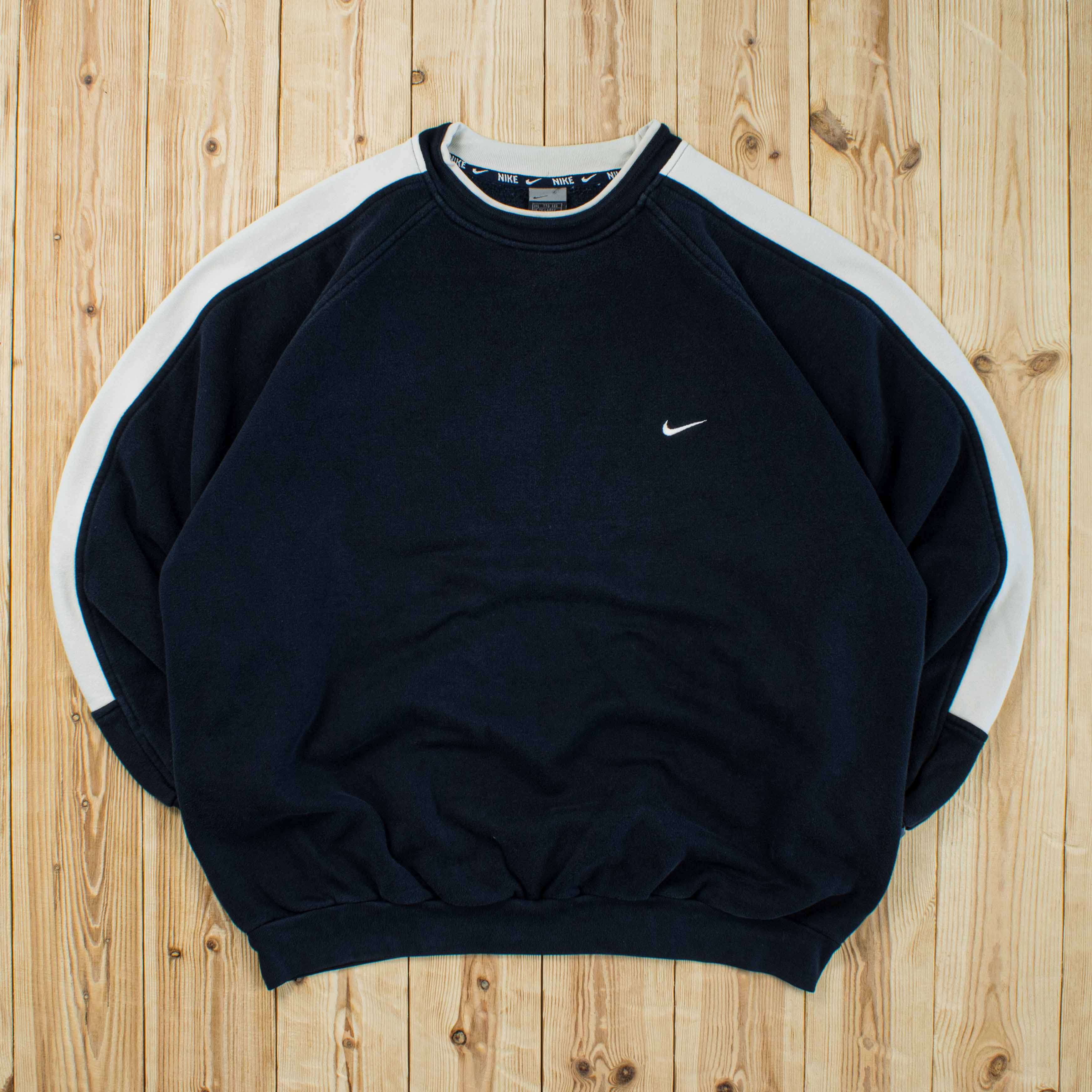 (XL) Vintage Nike Essential Embroidered Sweatshirt