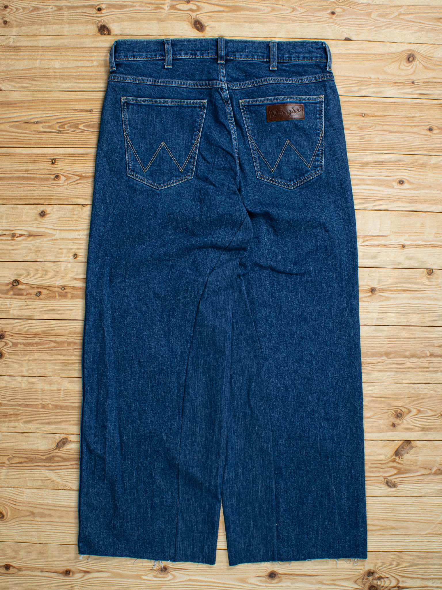 (W32 L32) Reworked Vintage Wrangler Jeans