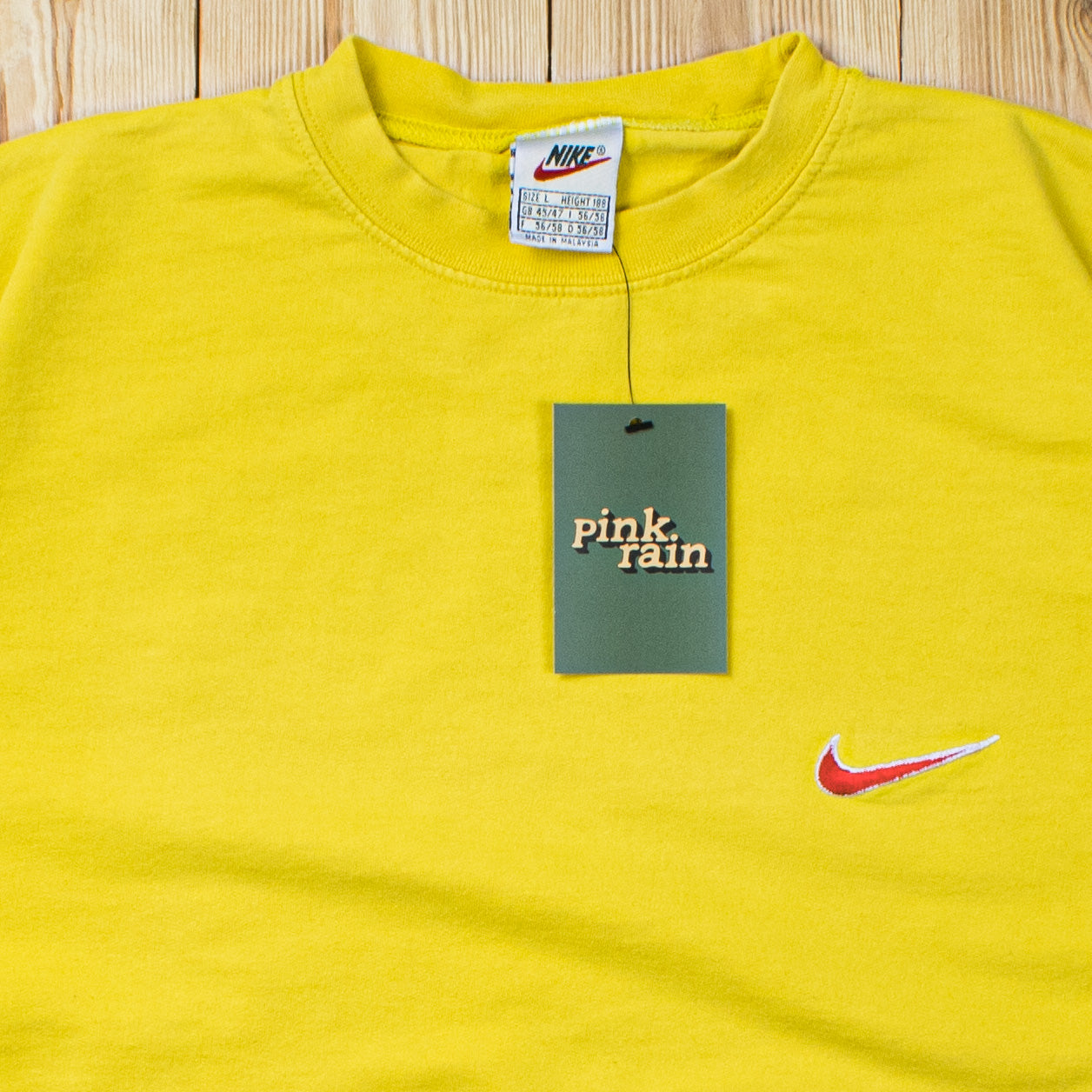 (M) Vintage Nike Essential Embroidered T-Shirt