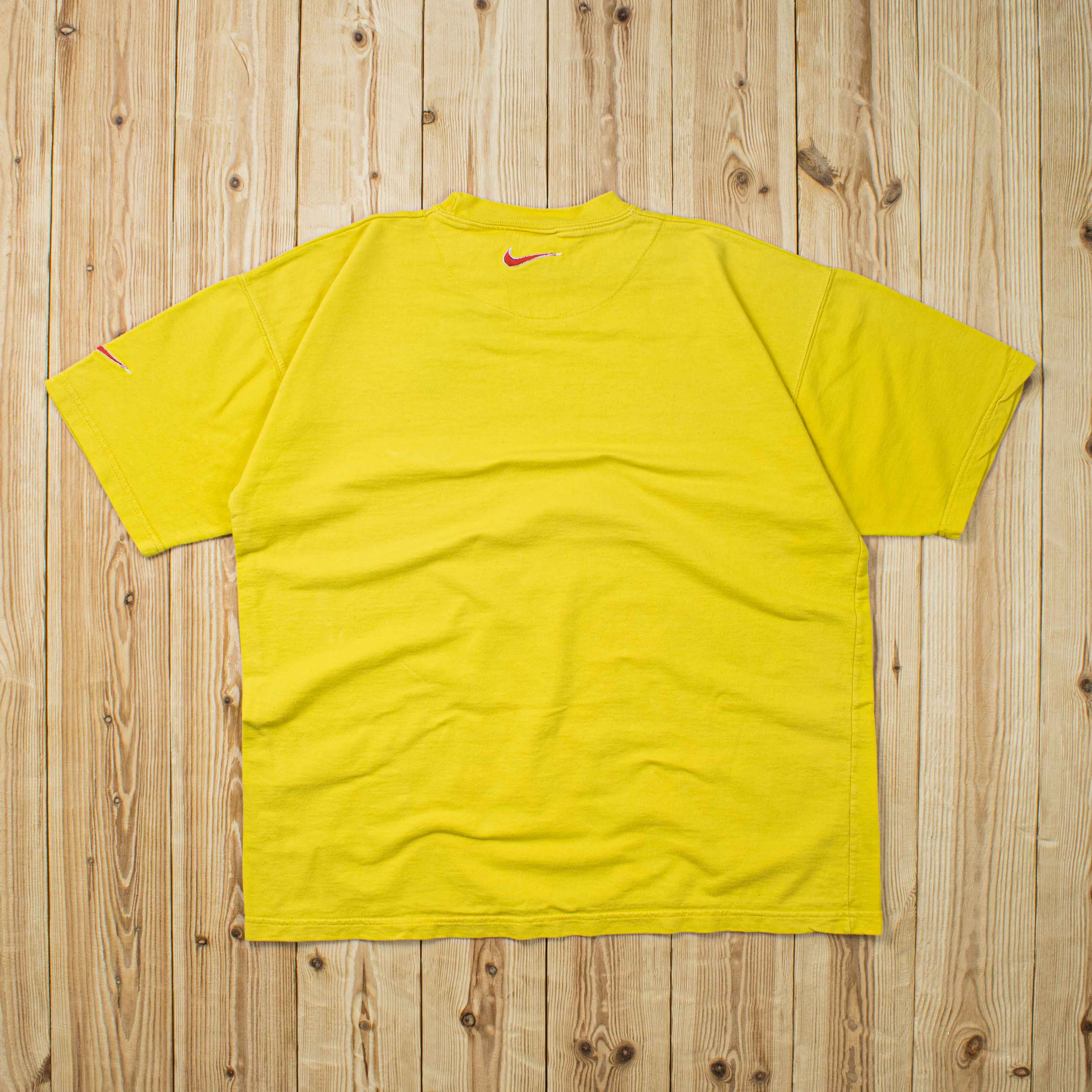 (M) Vintage Nike Essential Embroidered T-Shirt