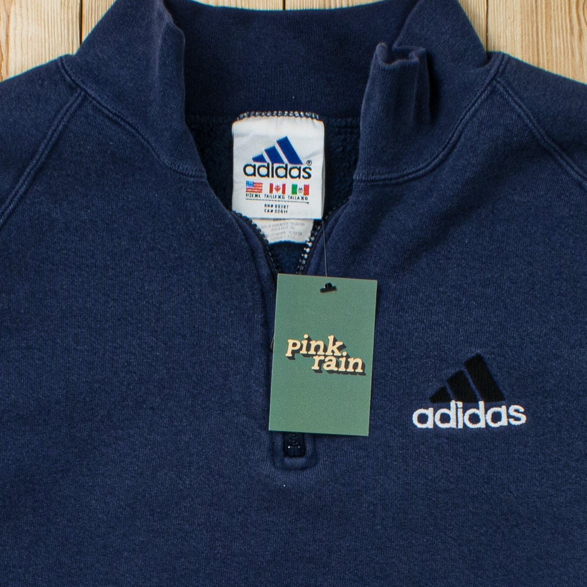 (L) Vintage Adidas Essential Embroidered Quarter-Zip Sweatshirt