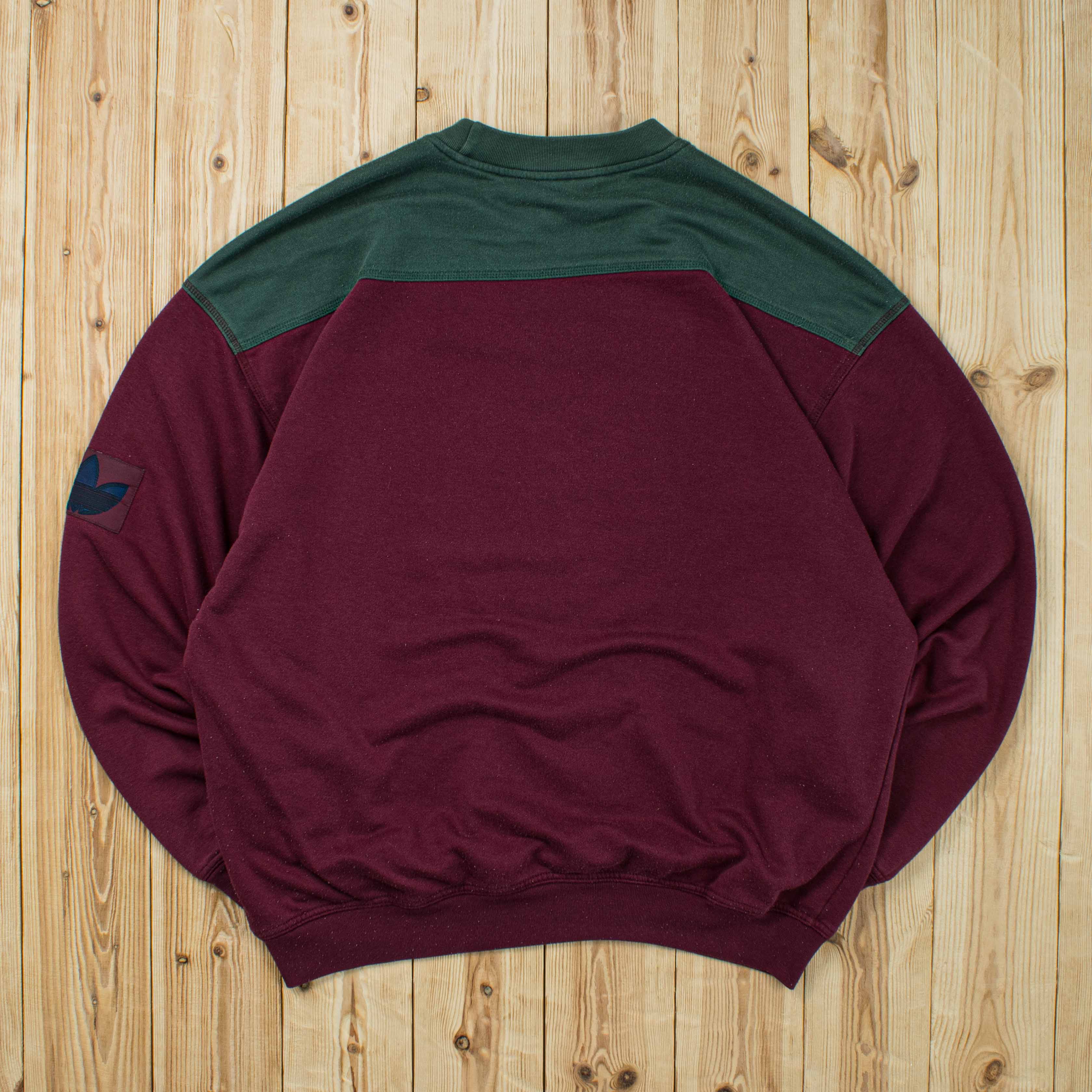 (L) Vintage Adidas Essential Embroidered Sweatshirt