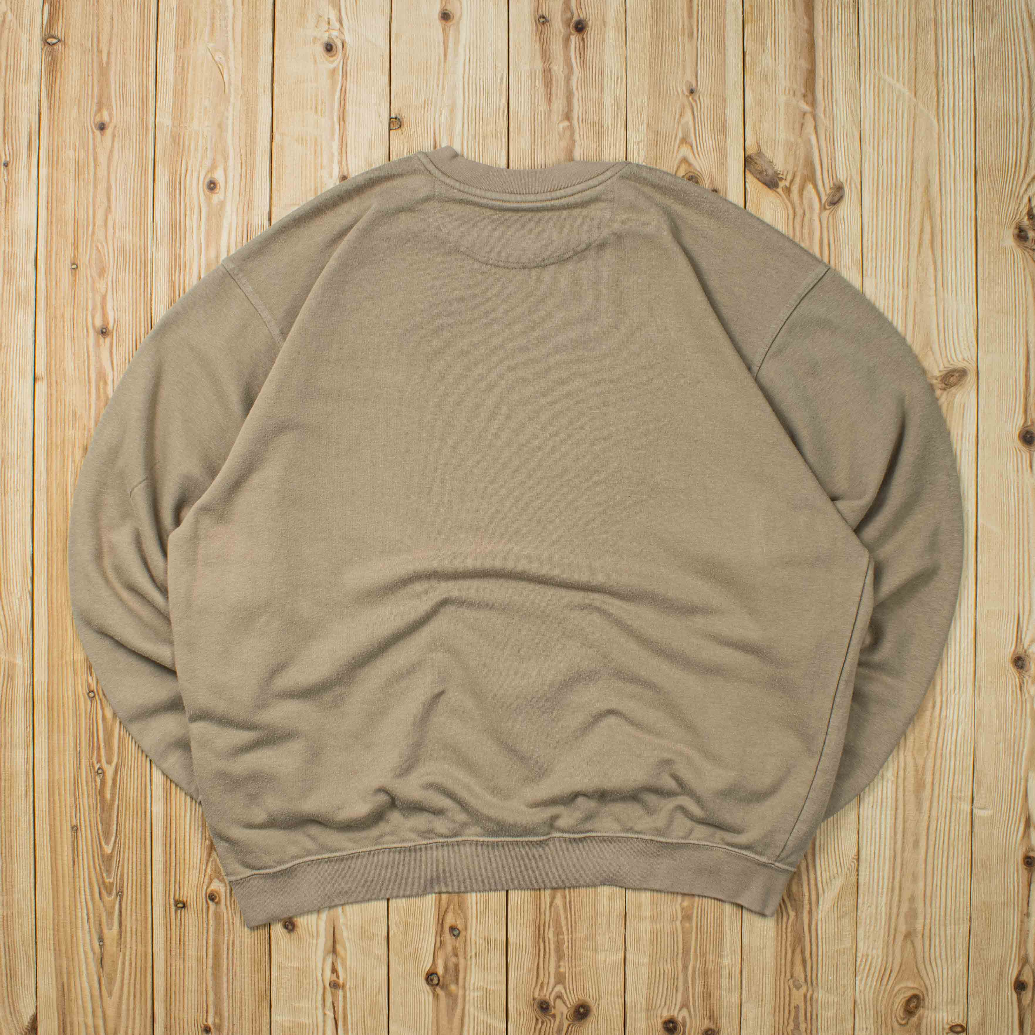 (L/XL) Vintage Nike Essential Embroidered Sweatshirt