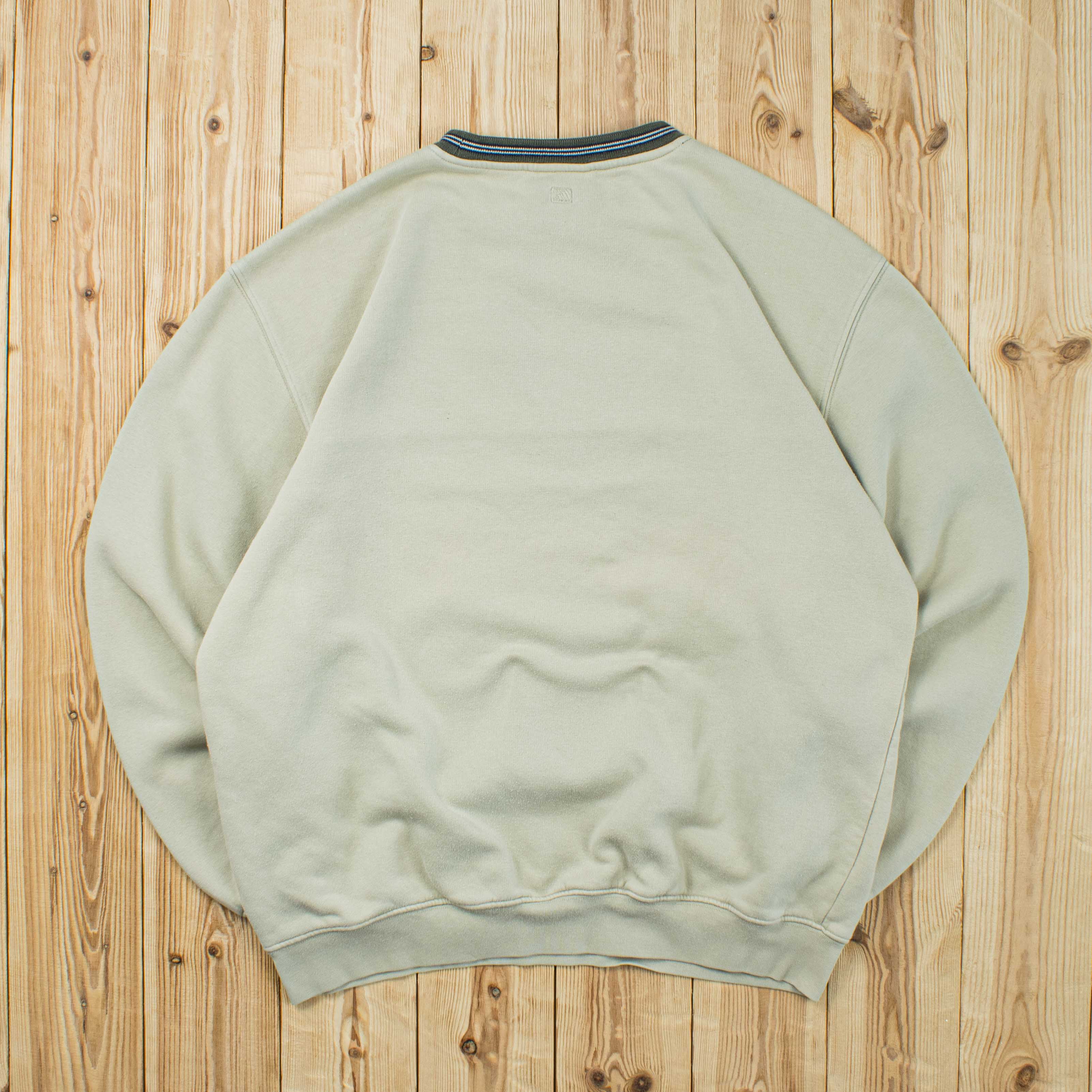 (M) Vintage Adidas Essential Embroidered Sweatshirt