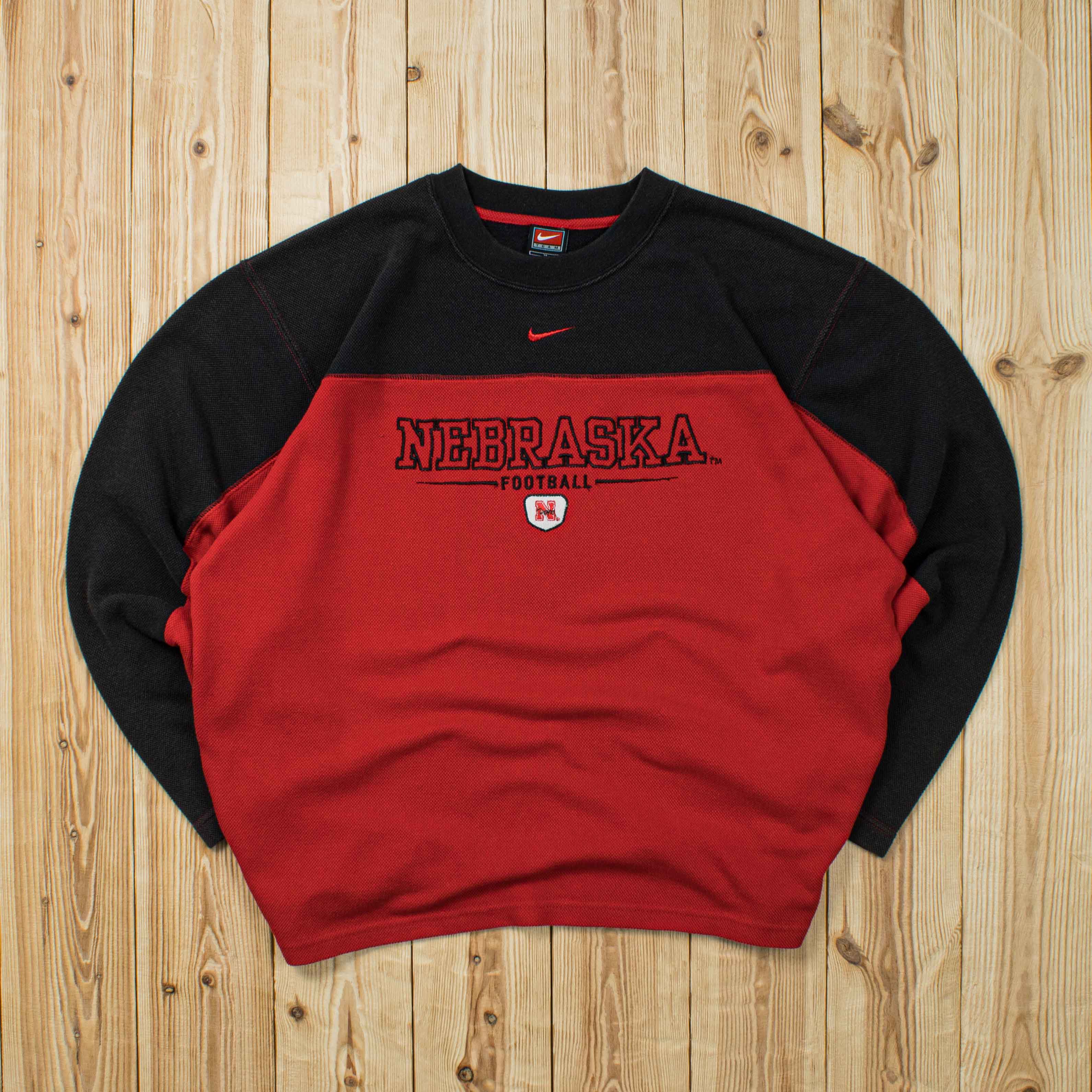 (S) Vintage Nike Nebraska Football Embroidered Sweatshirt