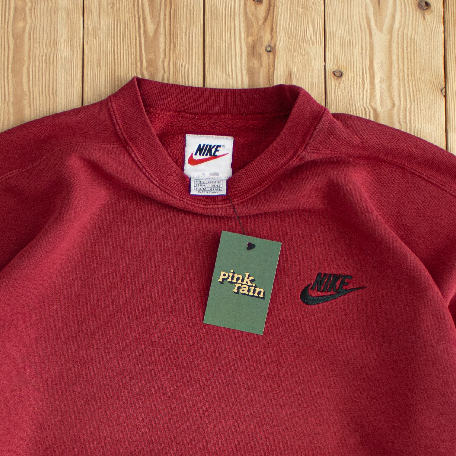 (M) Nike Vintage Essential Embroidered Sweatshirt Red