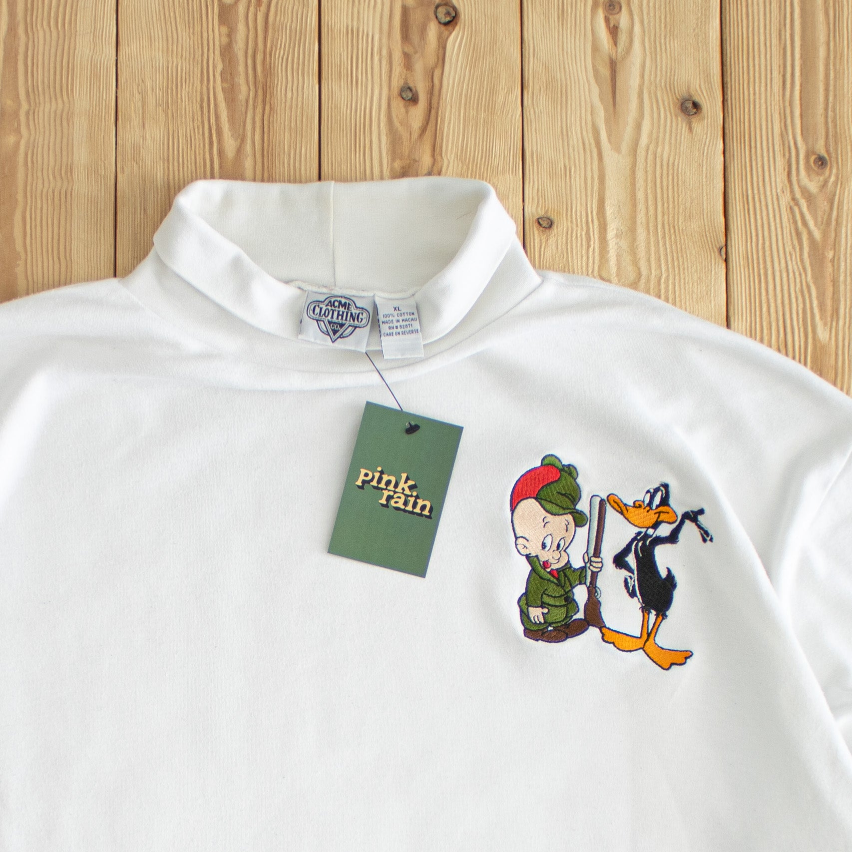 (M/L) Acme Looney Tunes Vintage Embroidered Longsleeve Shirt White