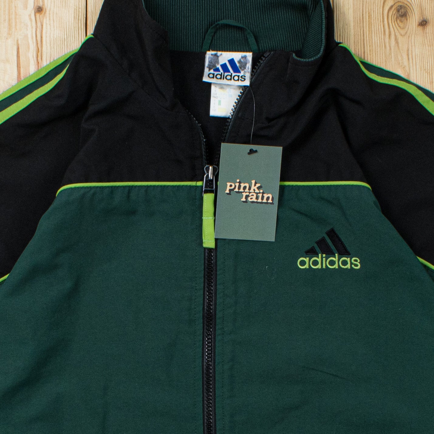 (M) Vintage Adidas Essential Embroidered Jacket