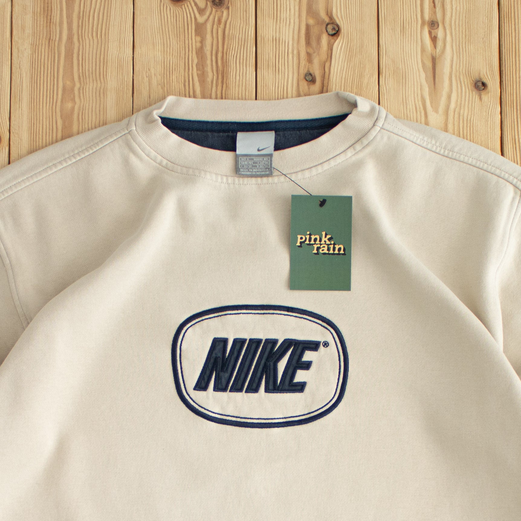(L) Nike Spell Out Vintage Embroidered Sweatshirt Beige