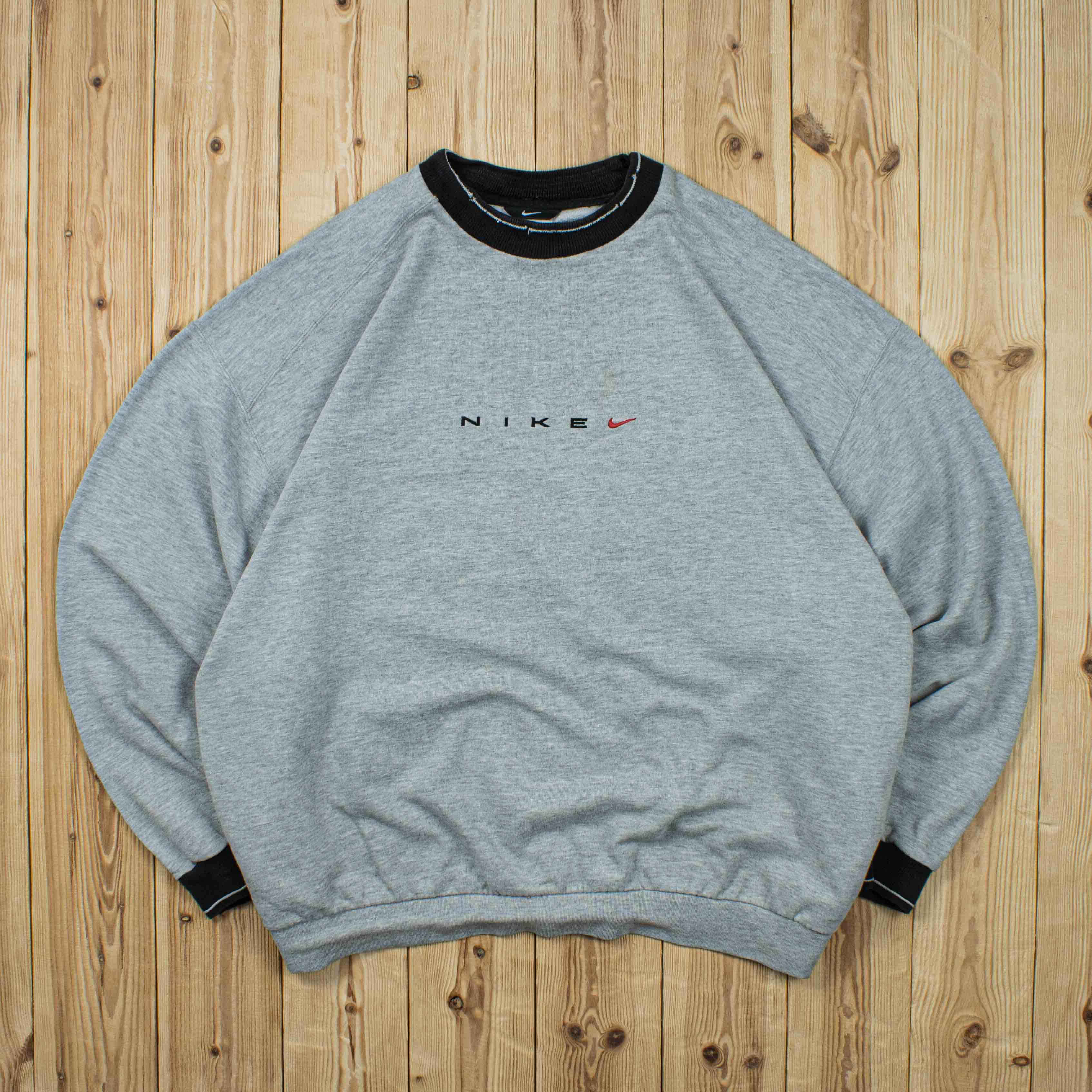 (XL) Vintage Nike Spell Out Embroidered Sweatshirt