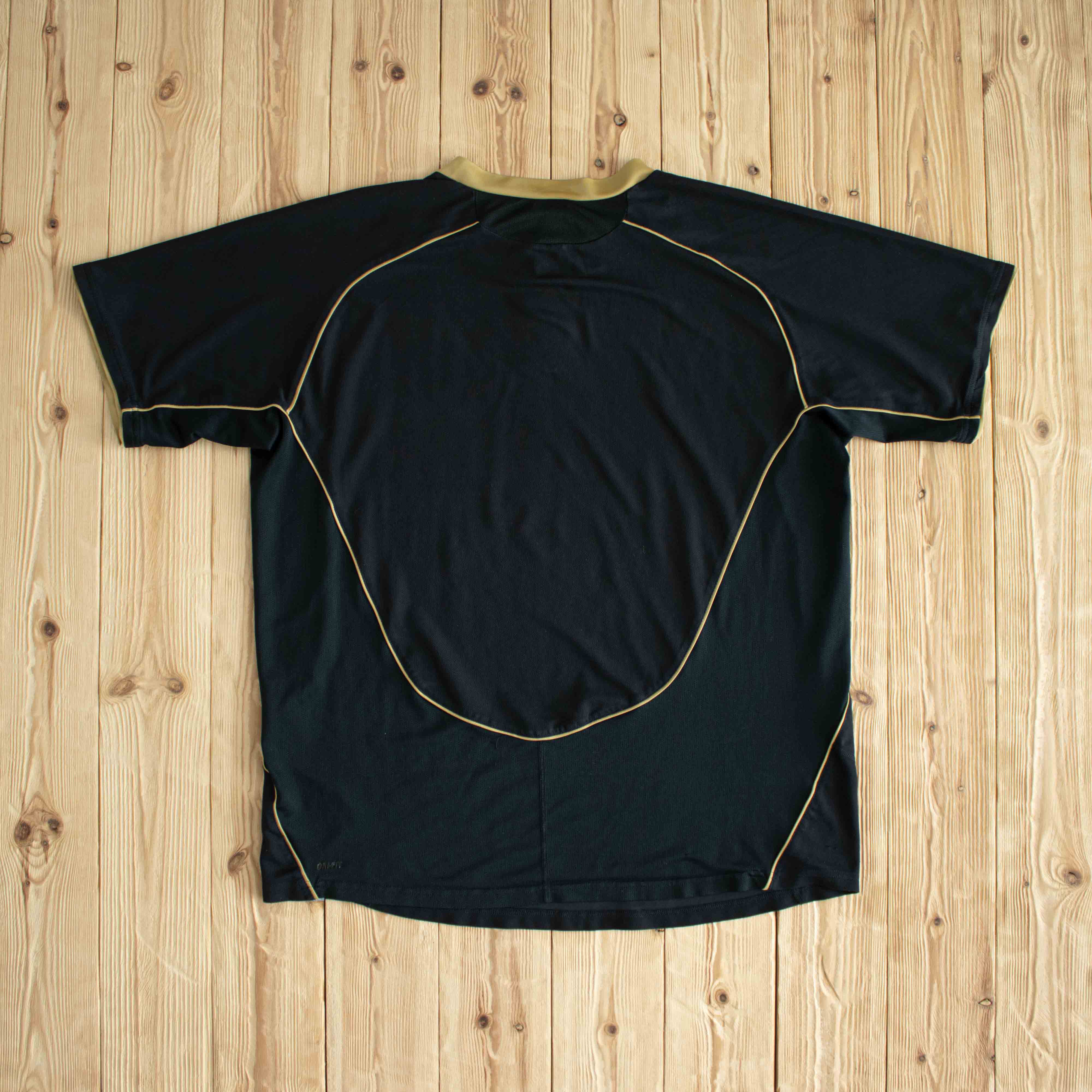 (L/XL) Nike Center Swoosh Vintage Embroidered T-Shirt Black